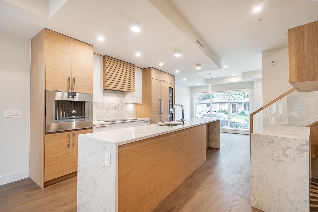 3161 Canfield Crescent, North Vancouver, BC