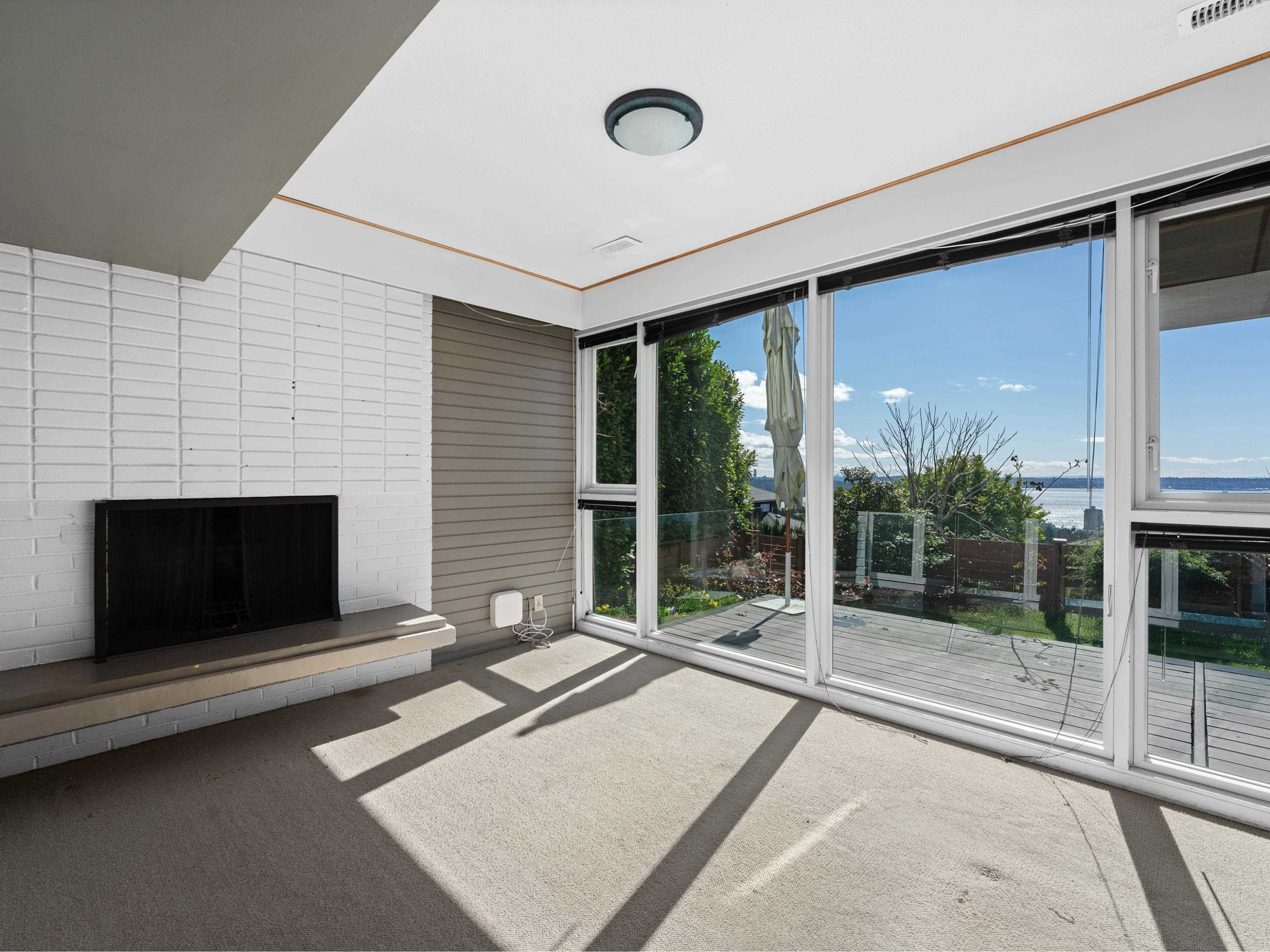 2220 Queens Avenue, West Vancouver, BC