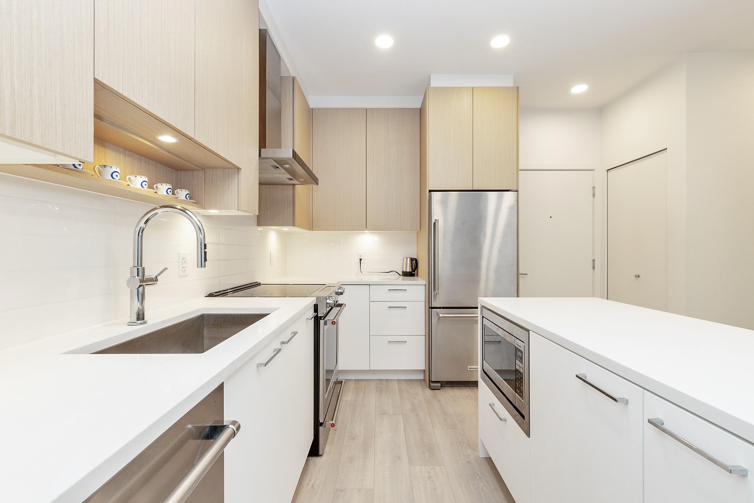 522-7588 16Th Street, Burnaby, BC