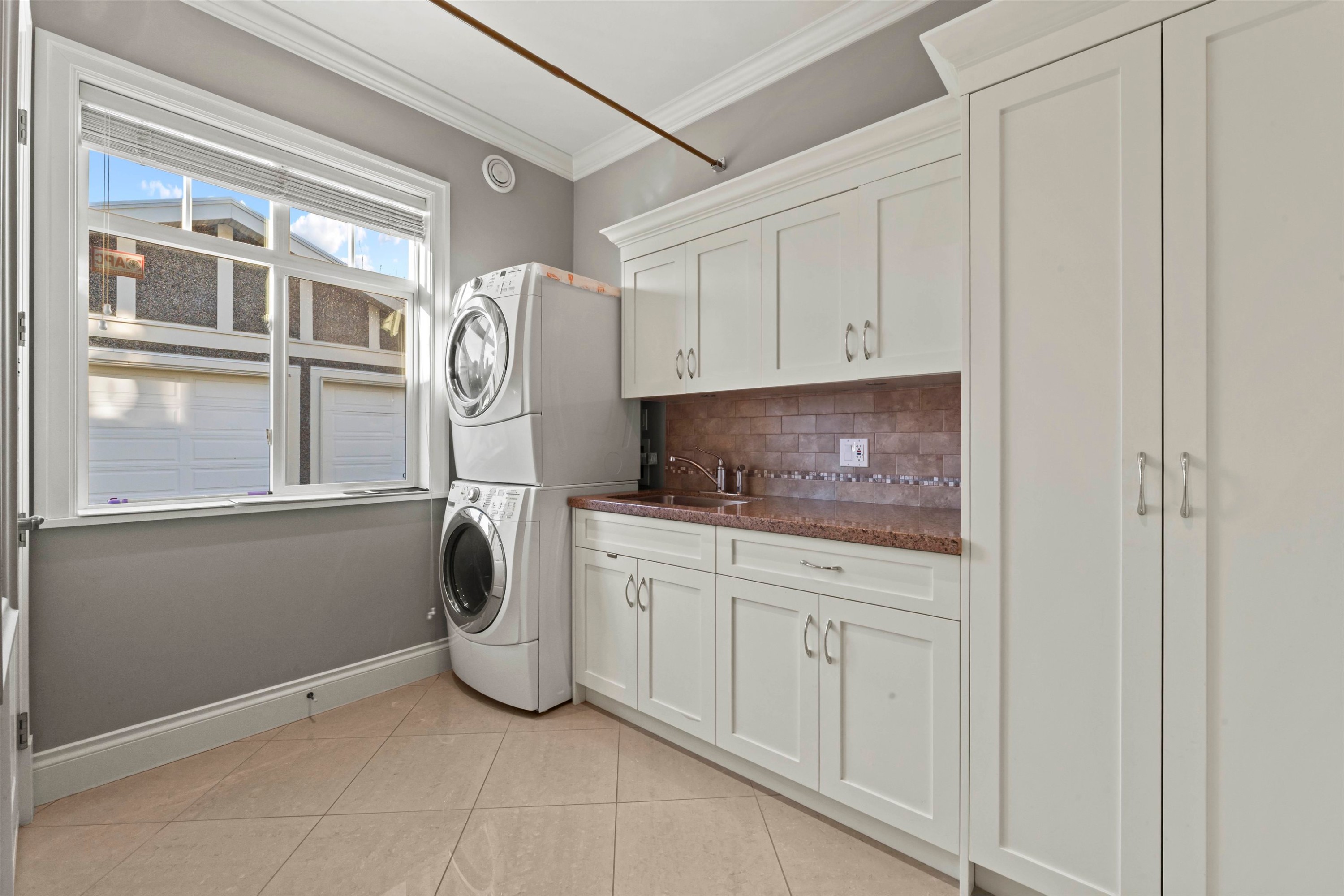 9131 Desmond Road, Richmond, BC