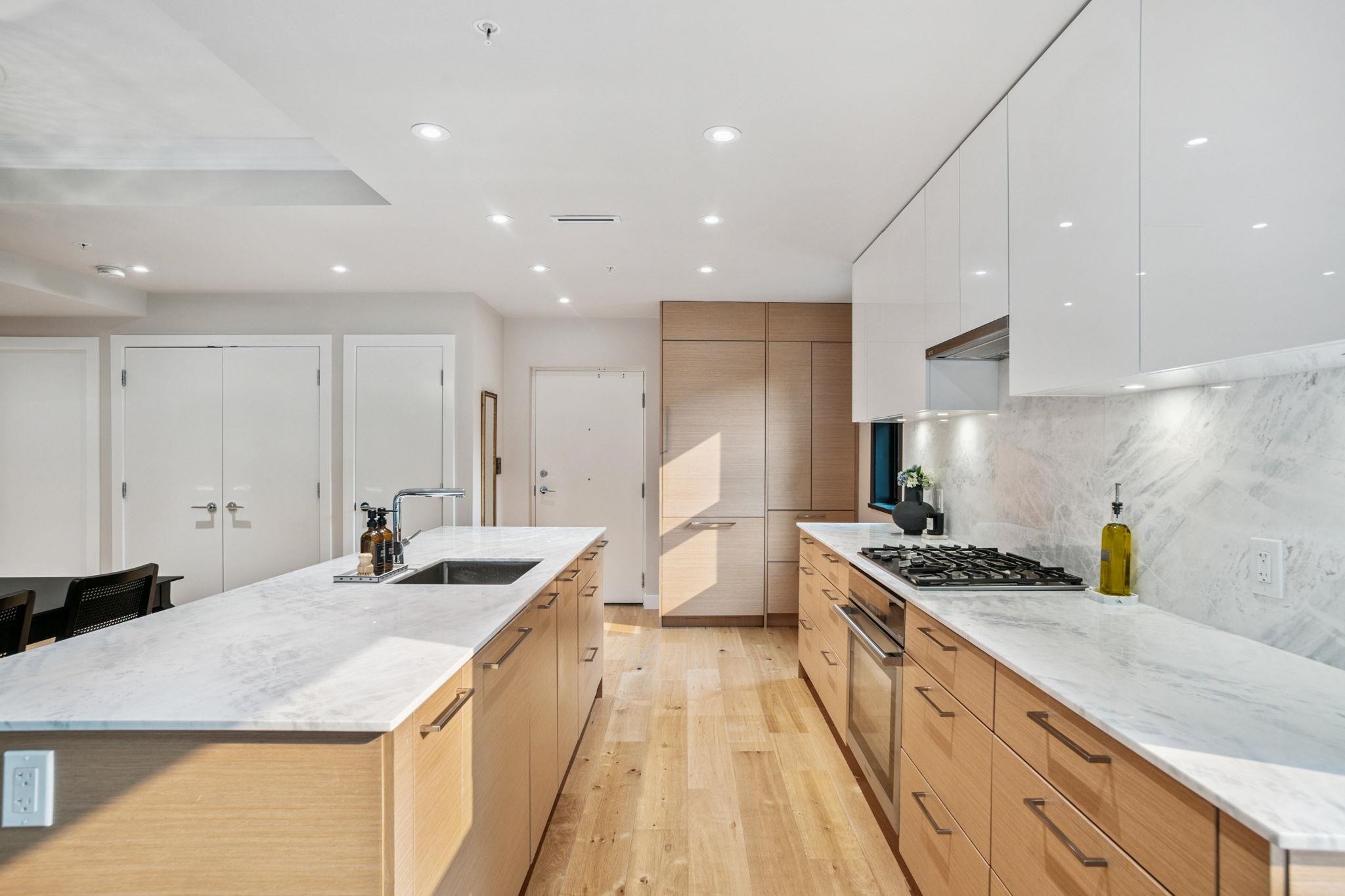 201-3669 11Th Avenue W, Vancouver, BC