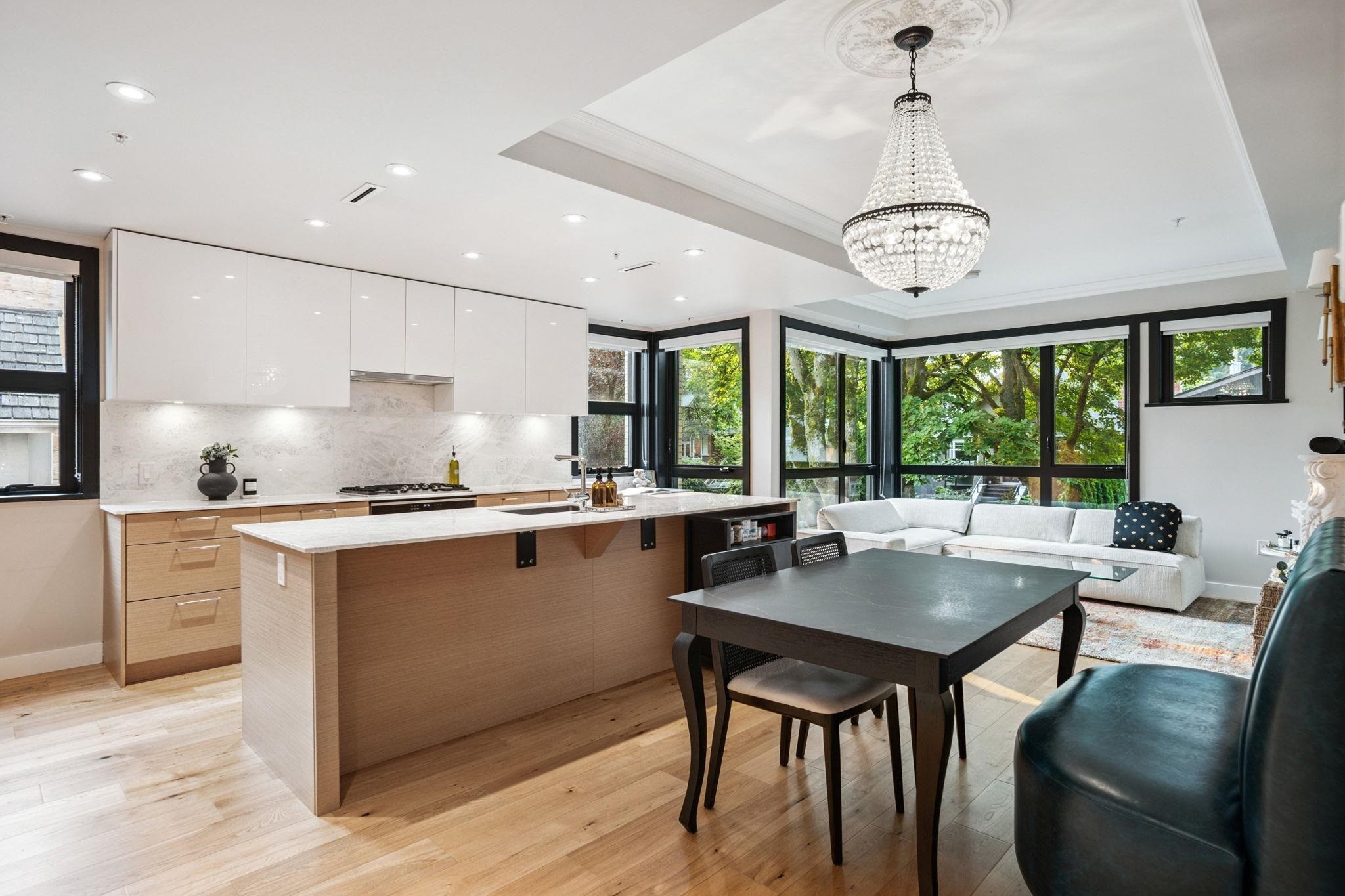 201-3669 11Th Avenue W, Vancouver, BC