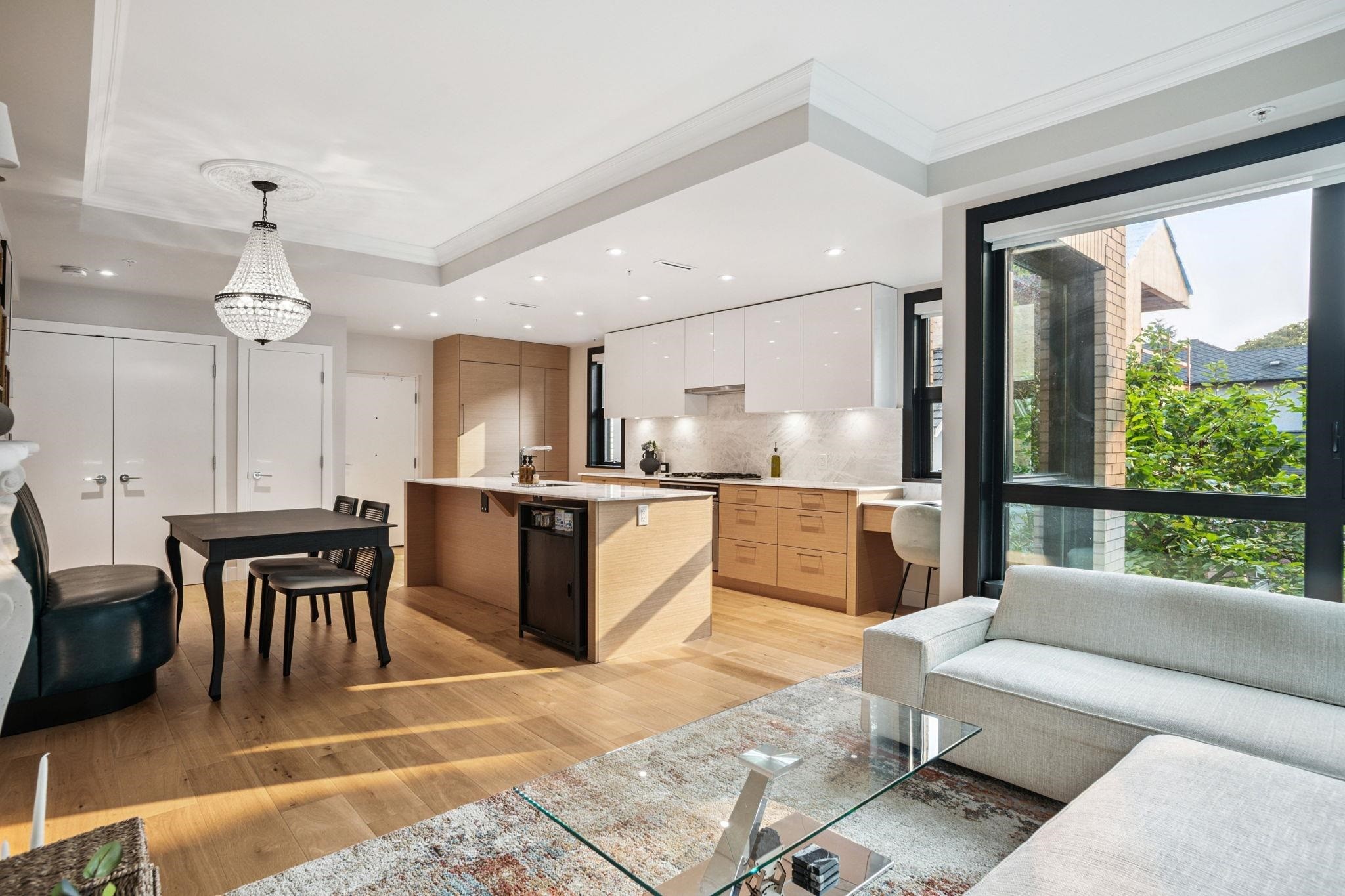 201-3669 11Th Avenue W, Vancouver, BC