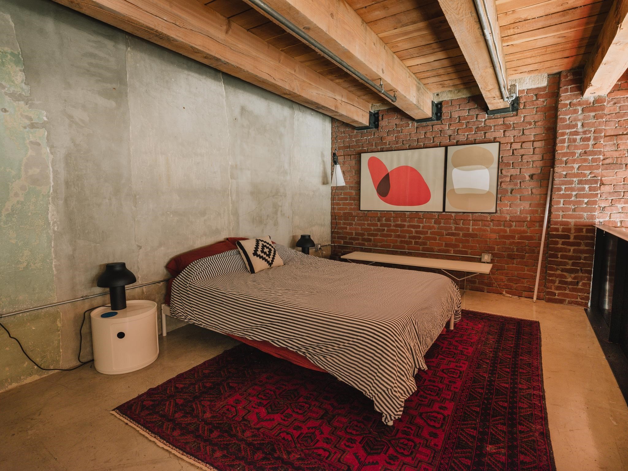 87 Cordova Street E, Vancouver, BC