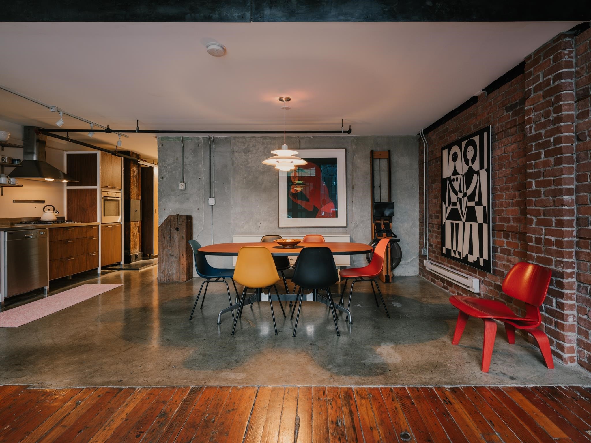 87 Cordova Street E, Vancouver, BC