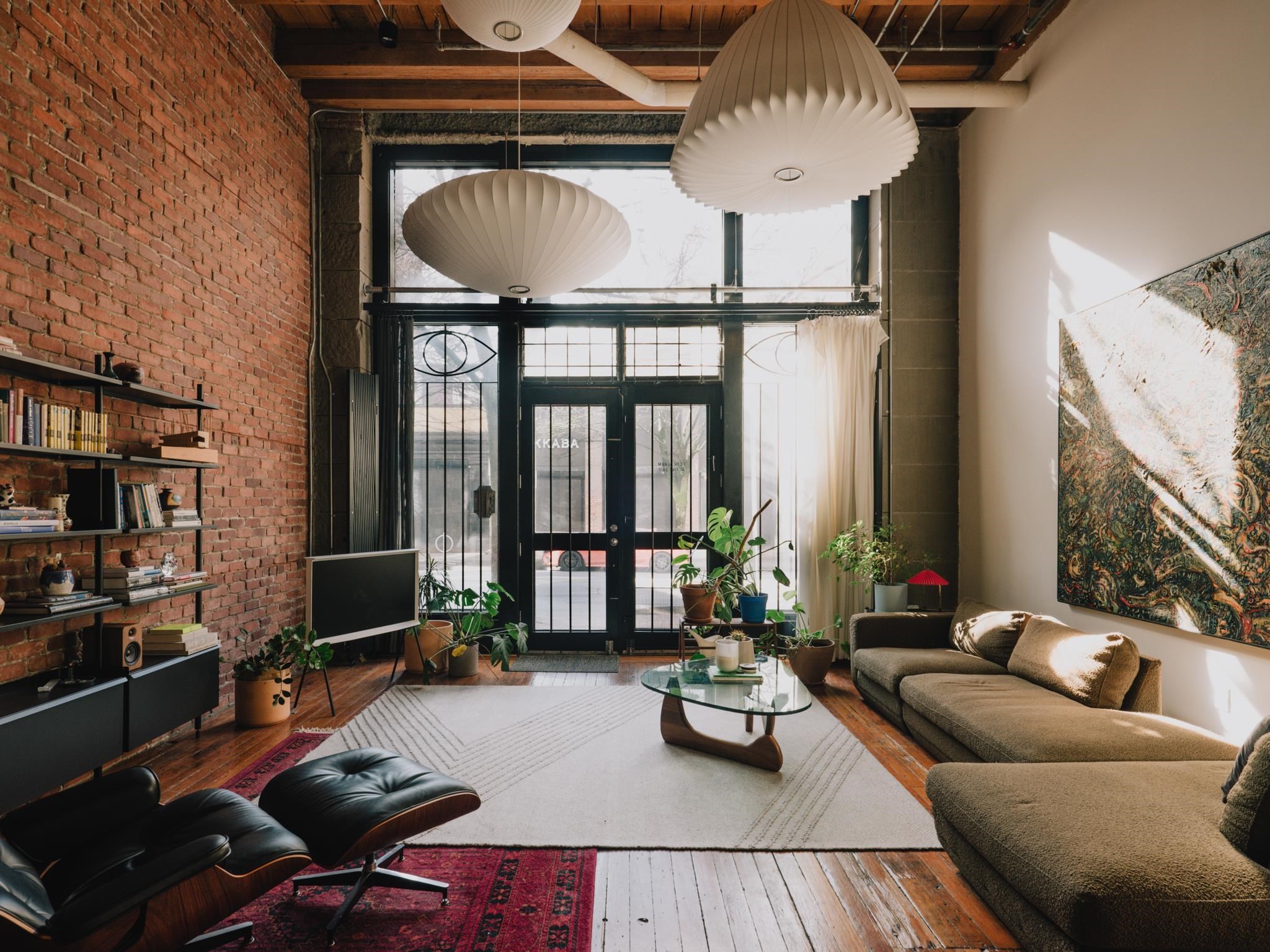 87 Cordova Street E, Vancouver, BC