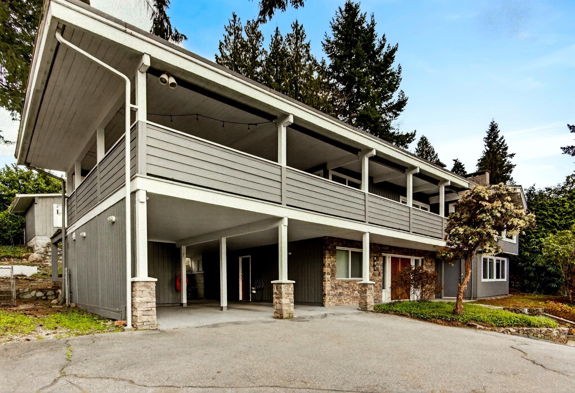 981 Kinsac Street, Coquitlam, BC
