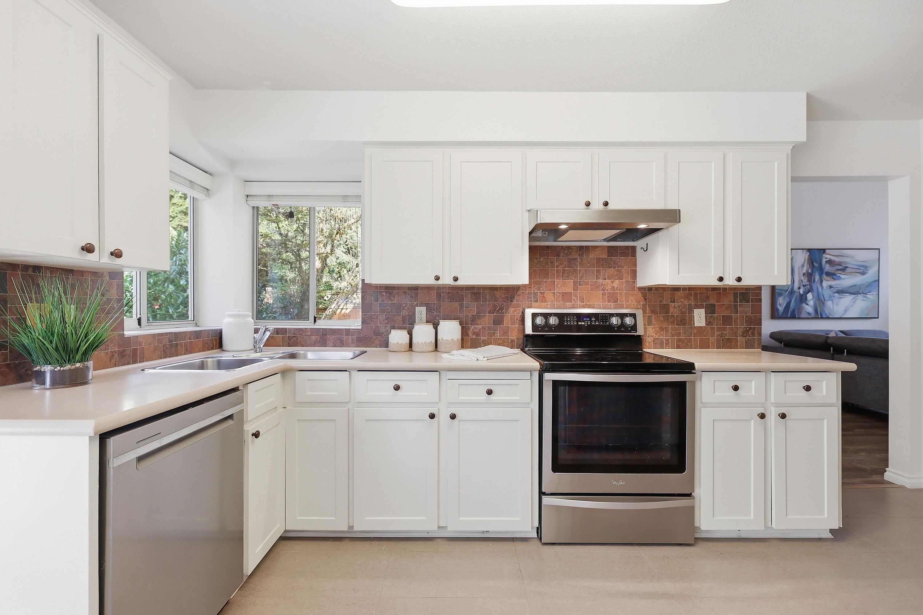 1330 Cimarron Drive, Coquitlam, BC