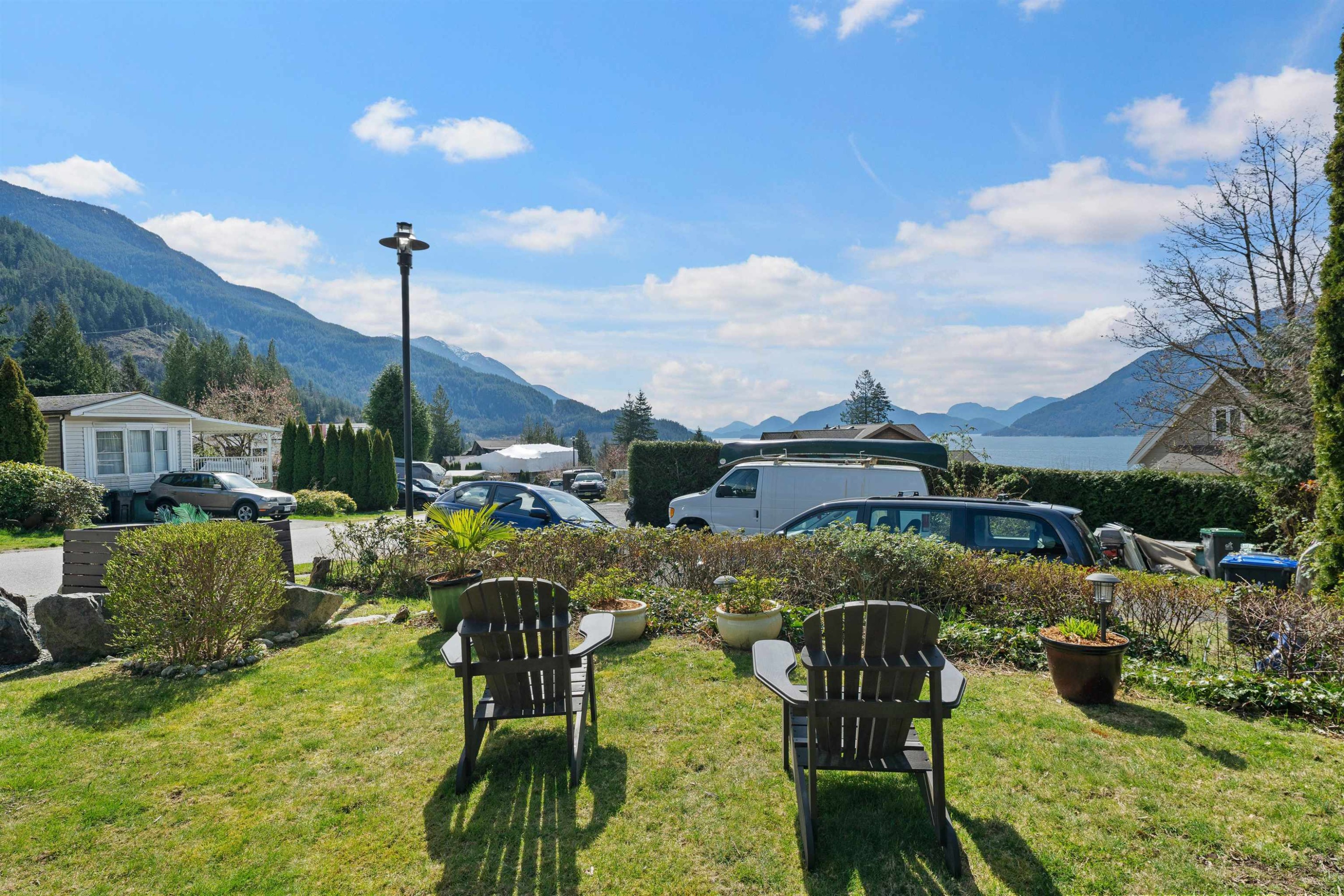 746 Upper Crescent, Squamish, BC