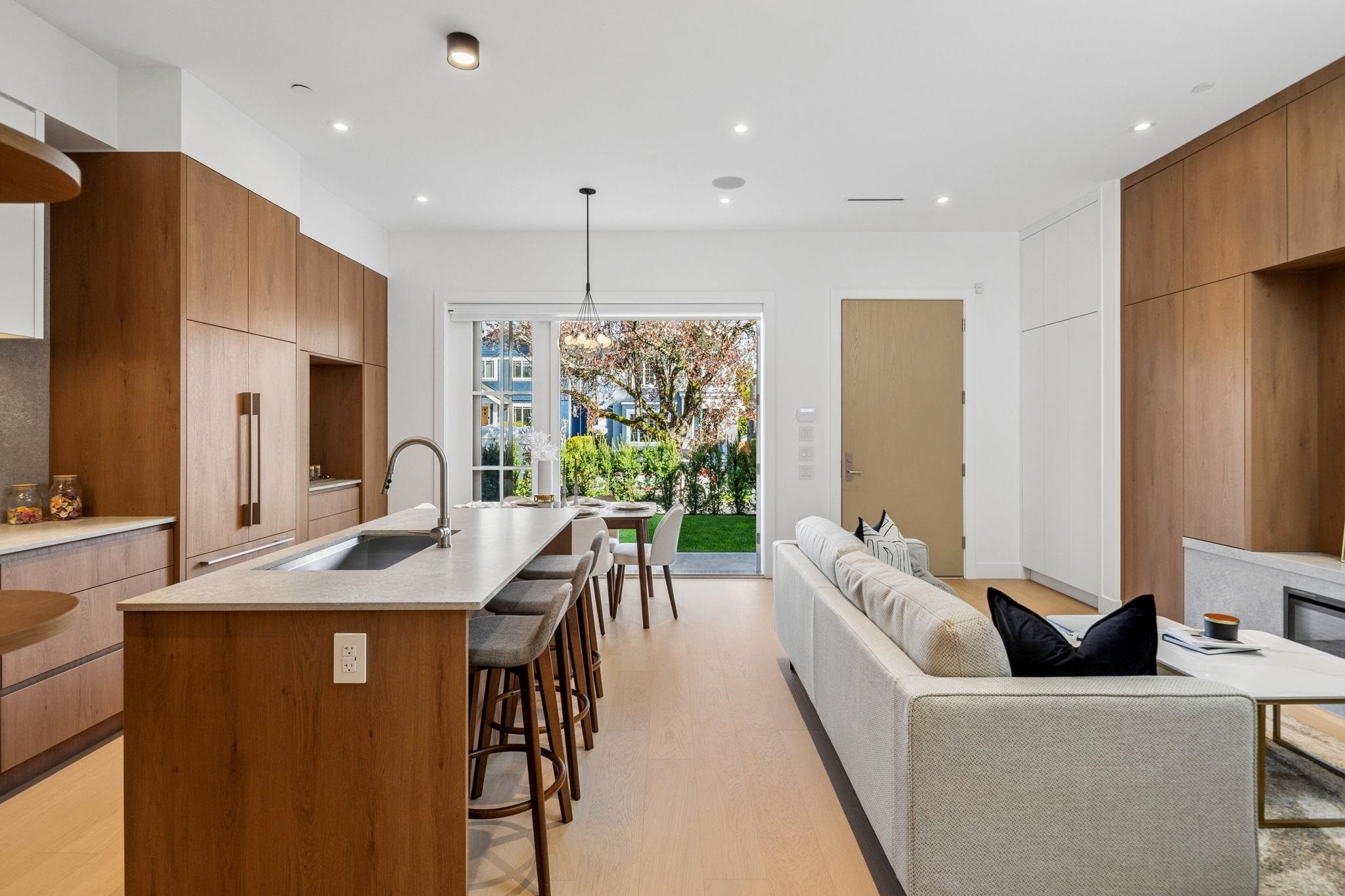 1-3642 West 20Th Avenue, Vancouver, BC