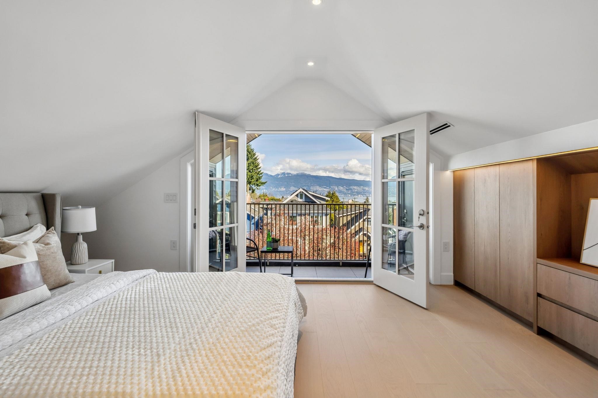 1-3642 West 20Th Avenue, Vancouver, BC
