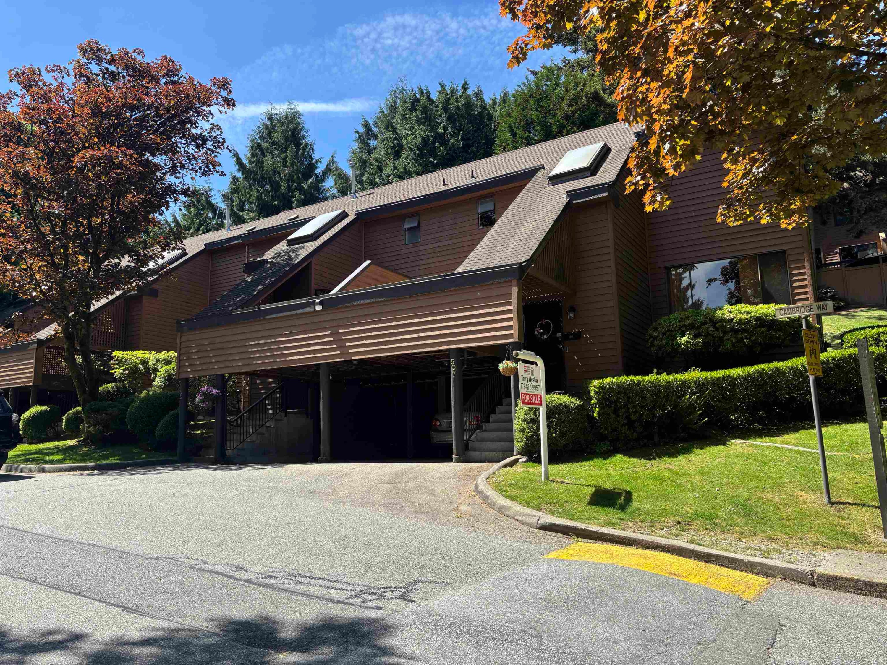507 Cambridge Way, Port Moody, BC
