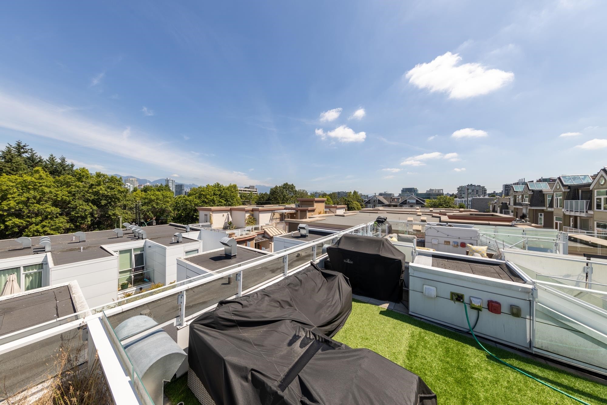 2216 Willow Street, Vancouver, BC