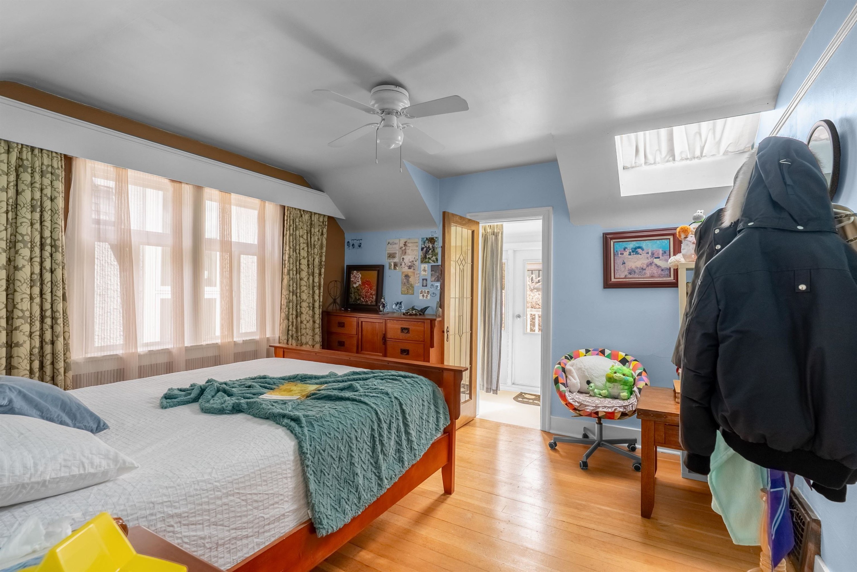4405 9Th Avenue W, Vancouver, BC