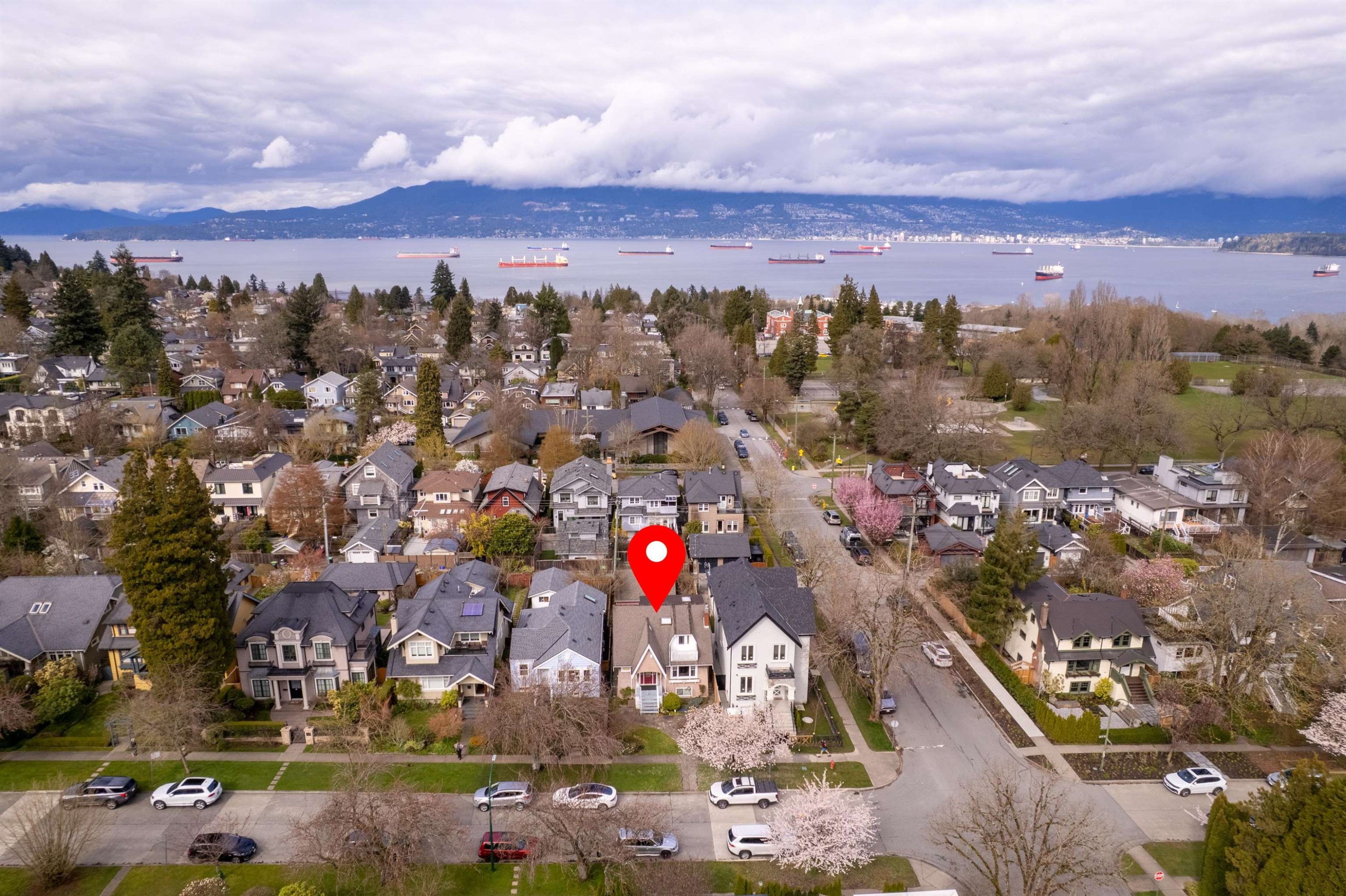 4405 9Th Avenue W, Vancouver, BC