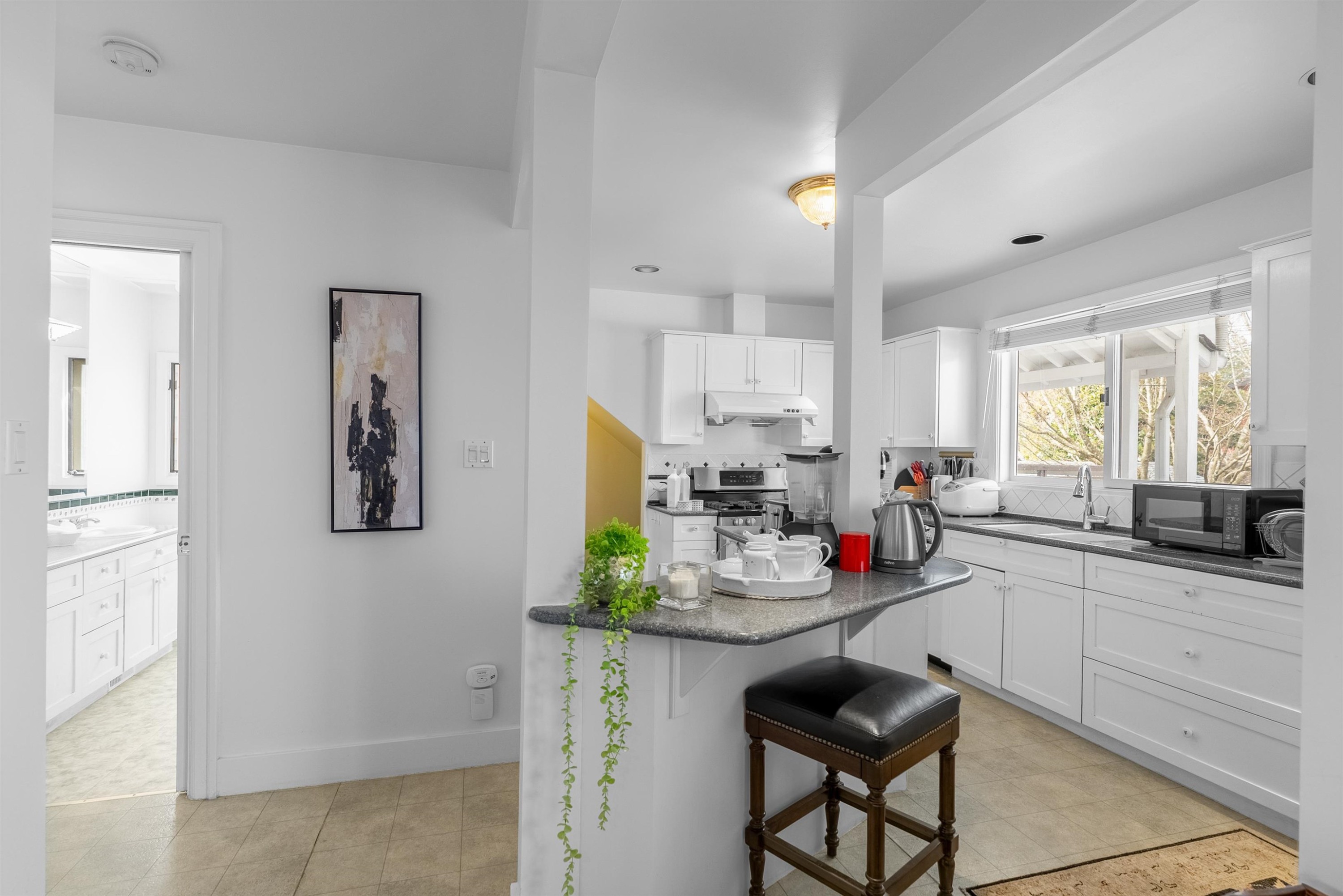 4405 9Th Avenue W, Vancouver, BC