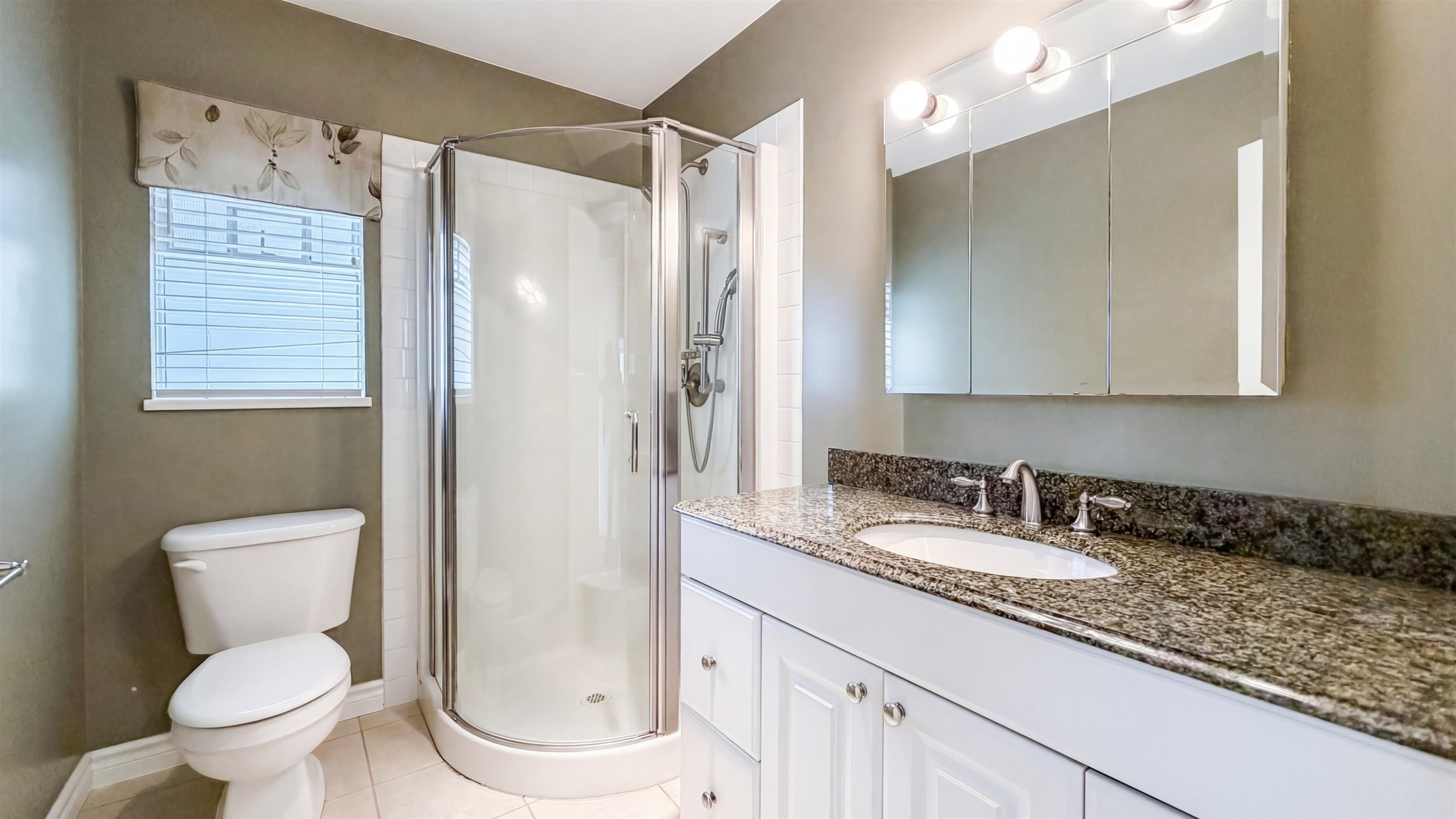 8671 Mowbray Road, Richmond, BC