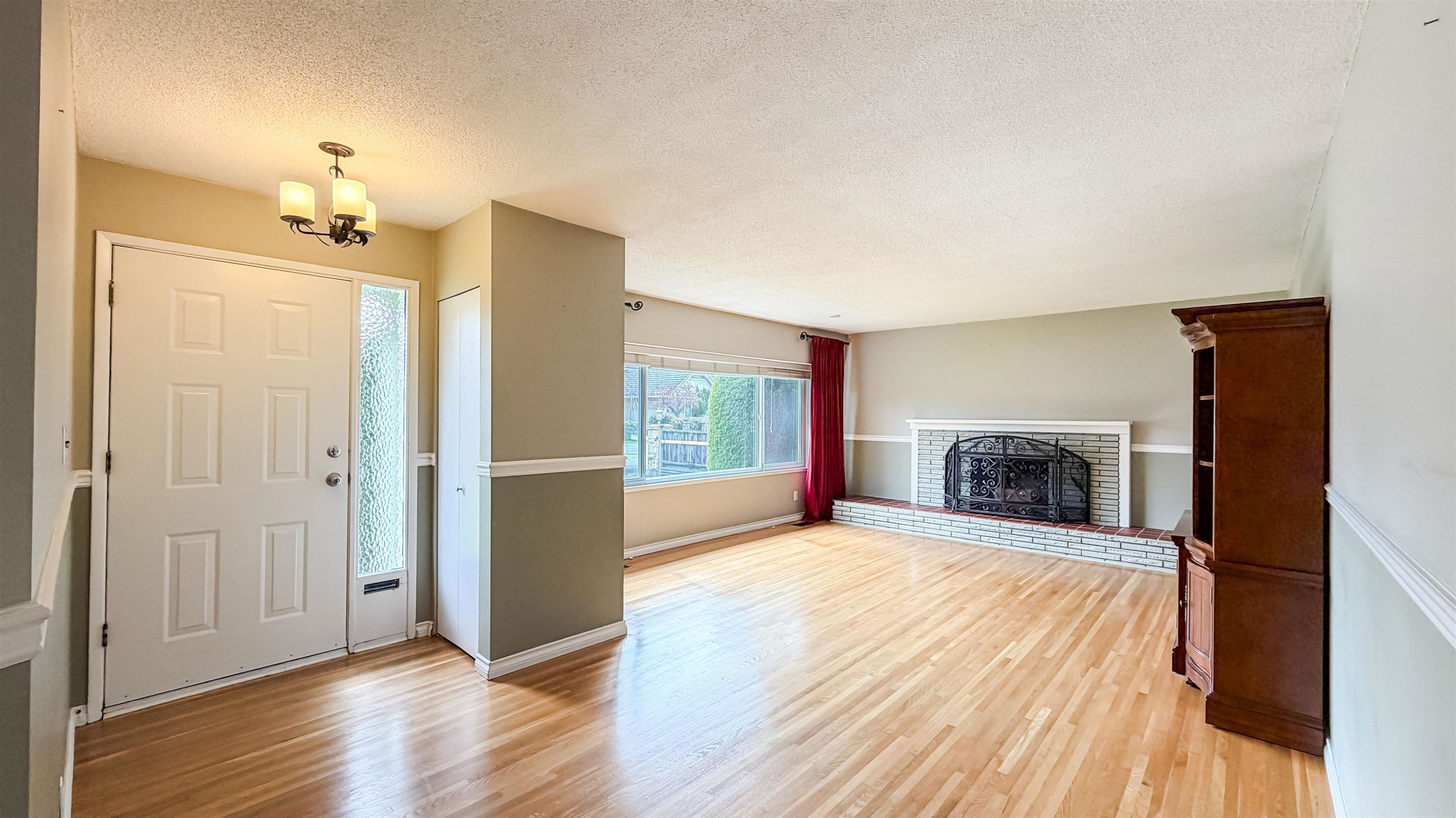 8671 Mowbray Road, Richmond, BC