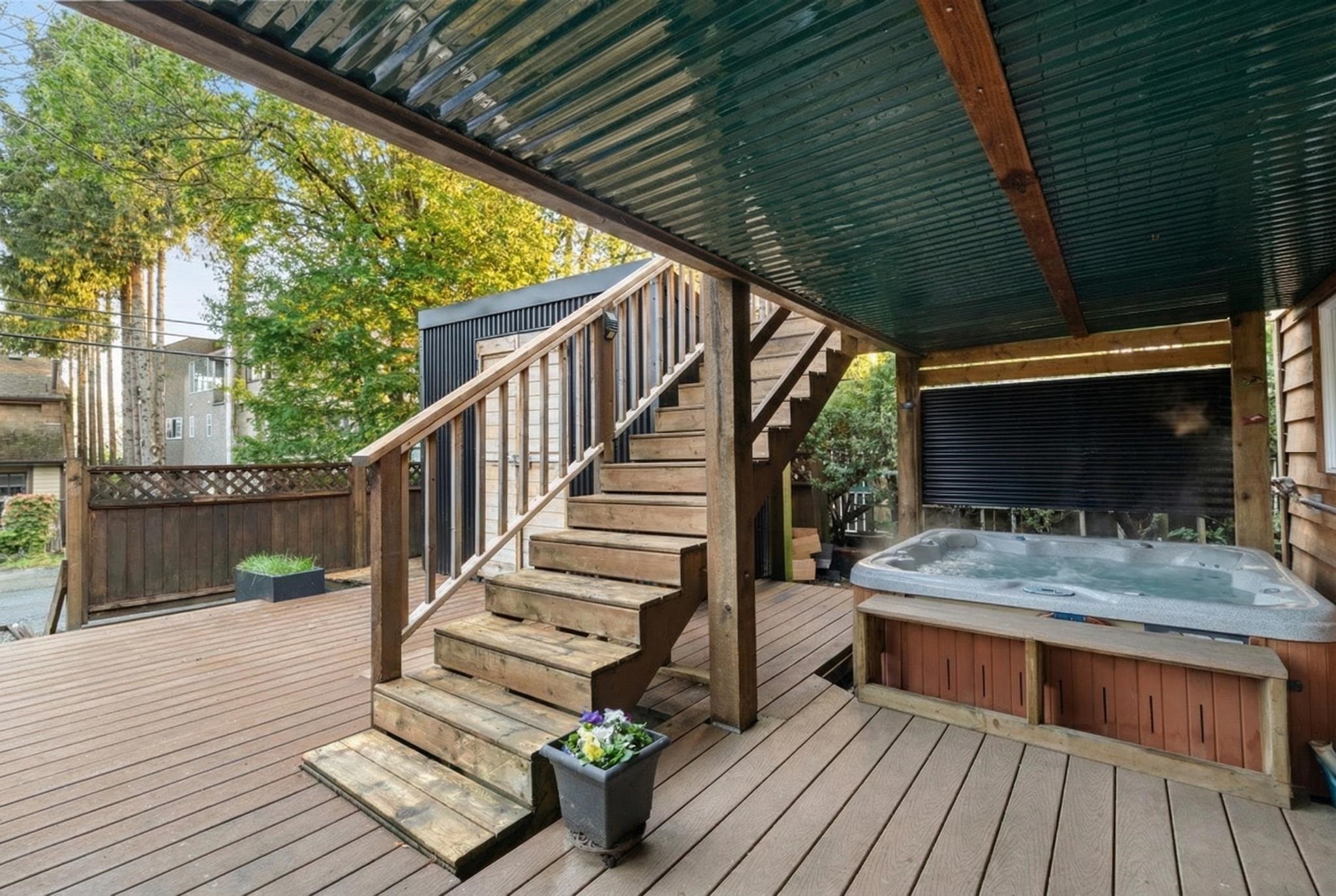 261 4Th Street E, North Vancouver, BC