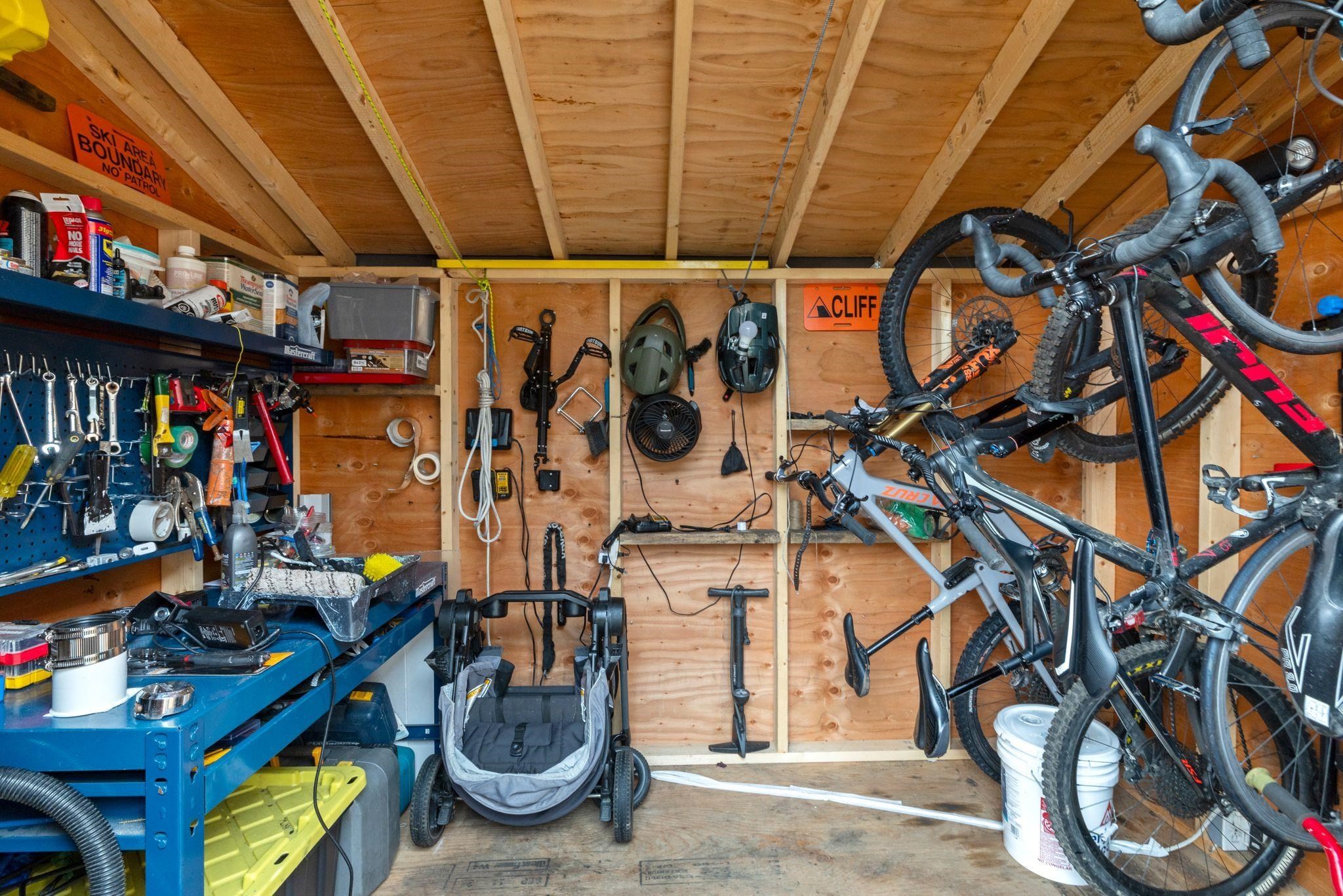 261 4Th Street E, North Vancouver, BC