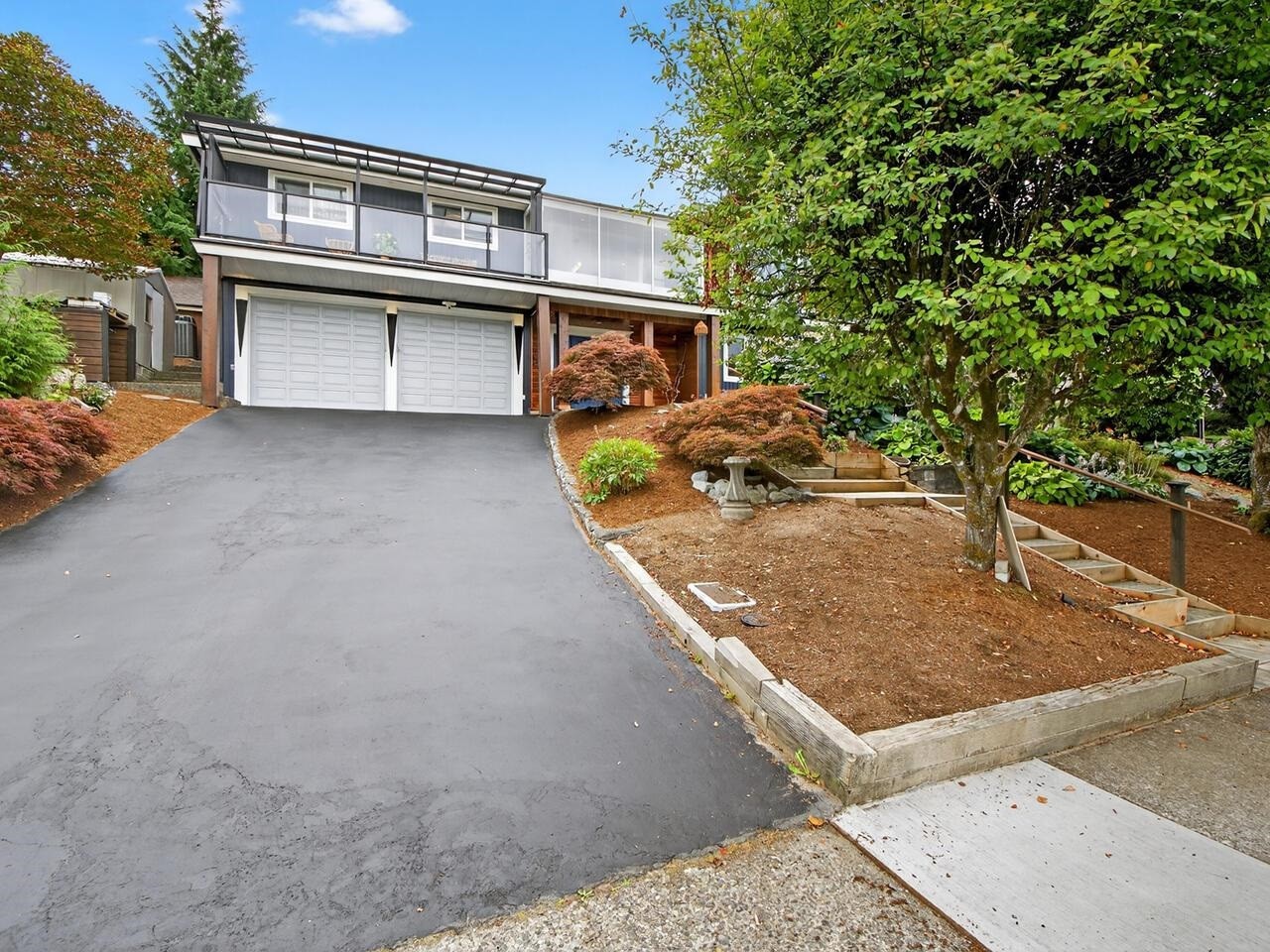1052 Corona Crescent, Coquitlam, BC
