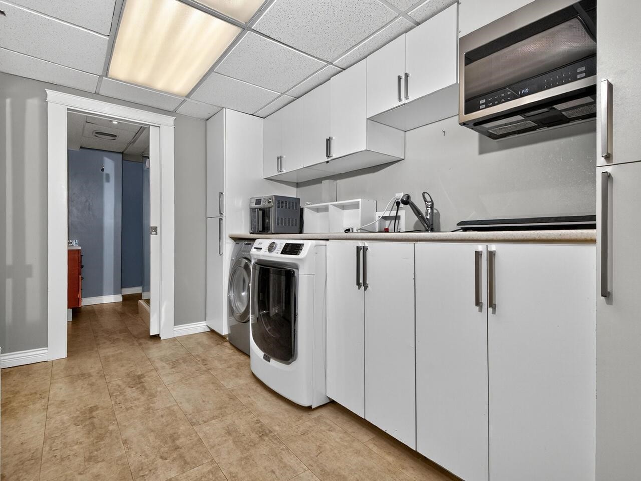 1052 Corona Crescent, Coquitlam, BC