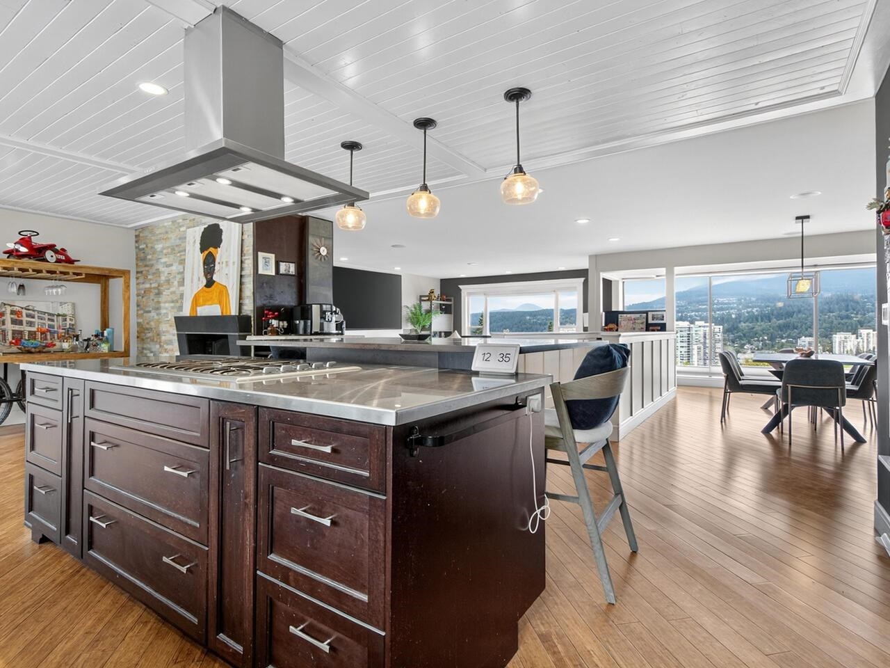 1052 Corona Crescent, Coquitlam, BC
