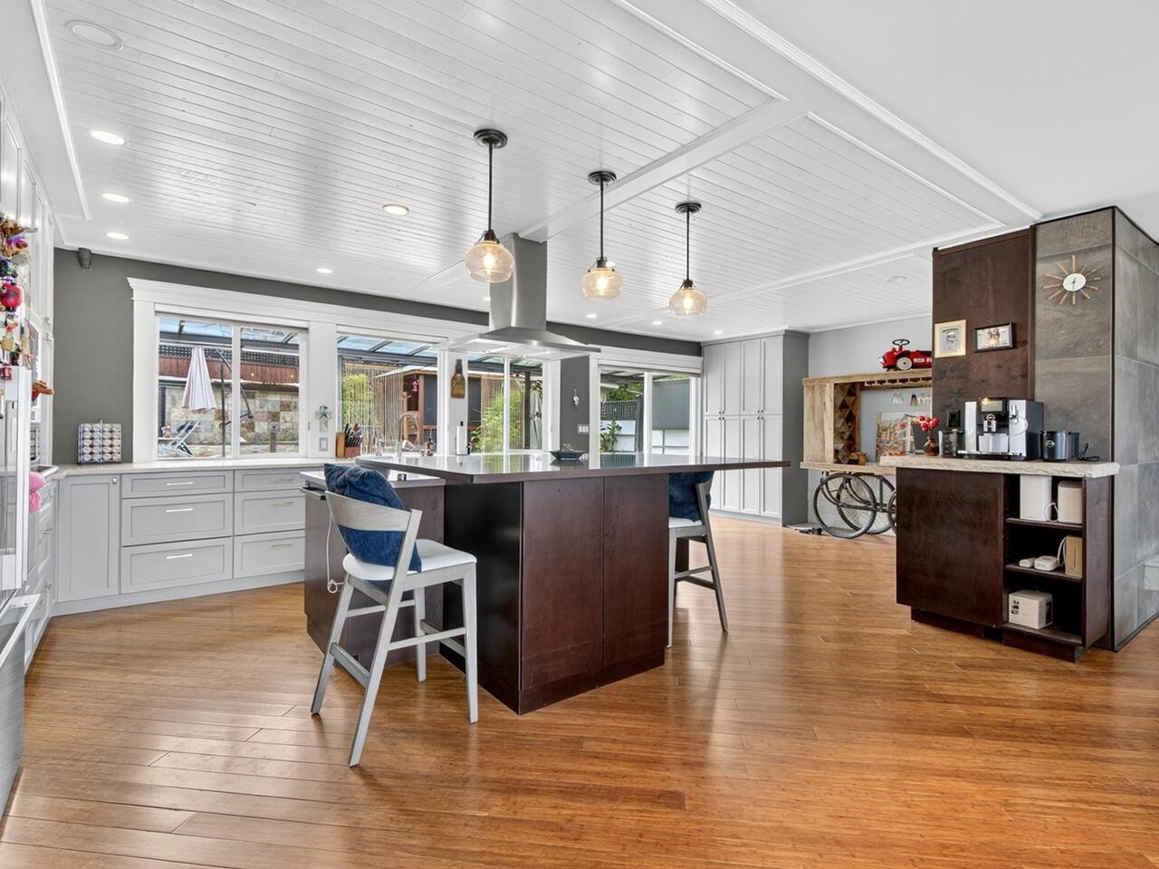 1052 Corona Crescent, Coquitlam, BC