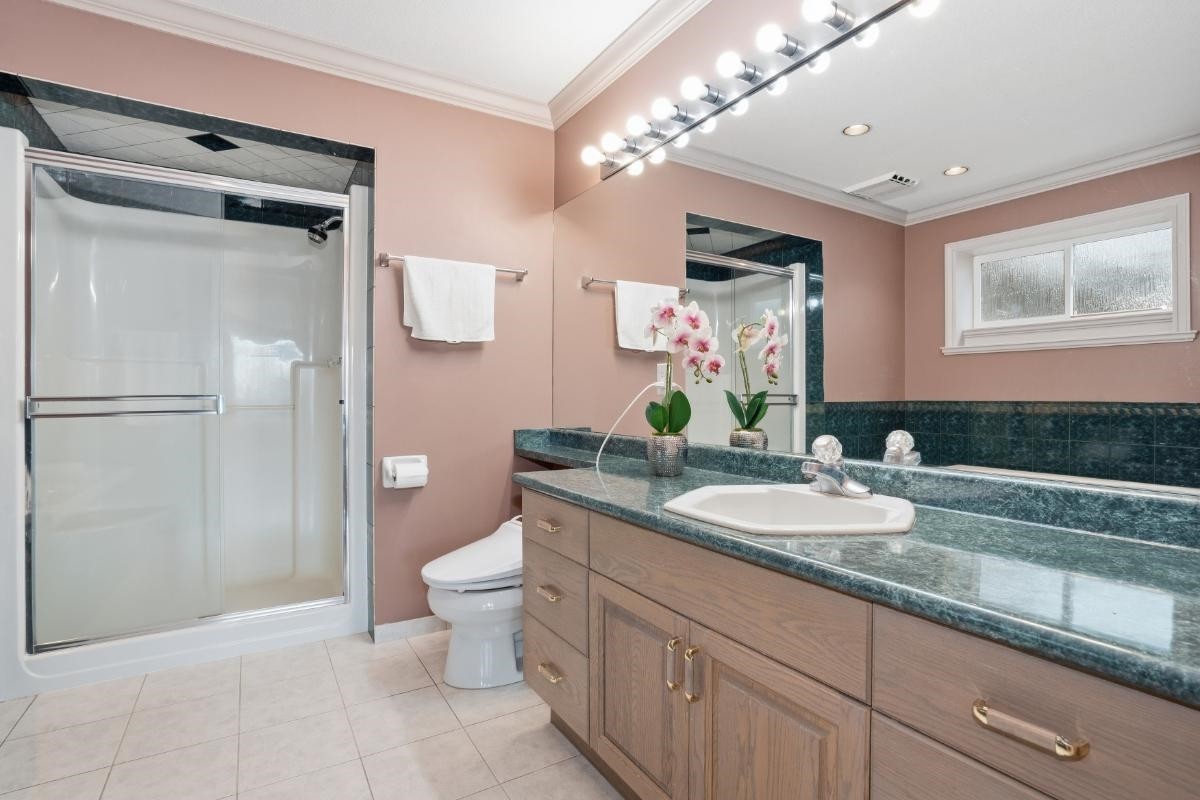 4493 Epps Avenue, North Vancouver, BC