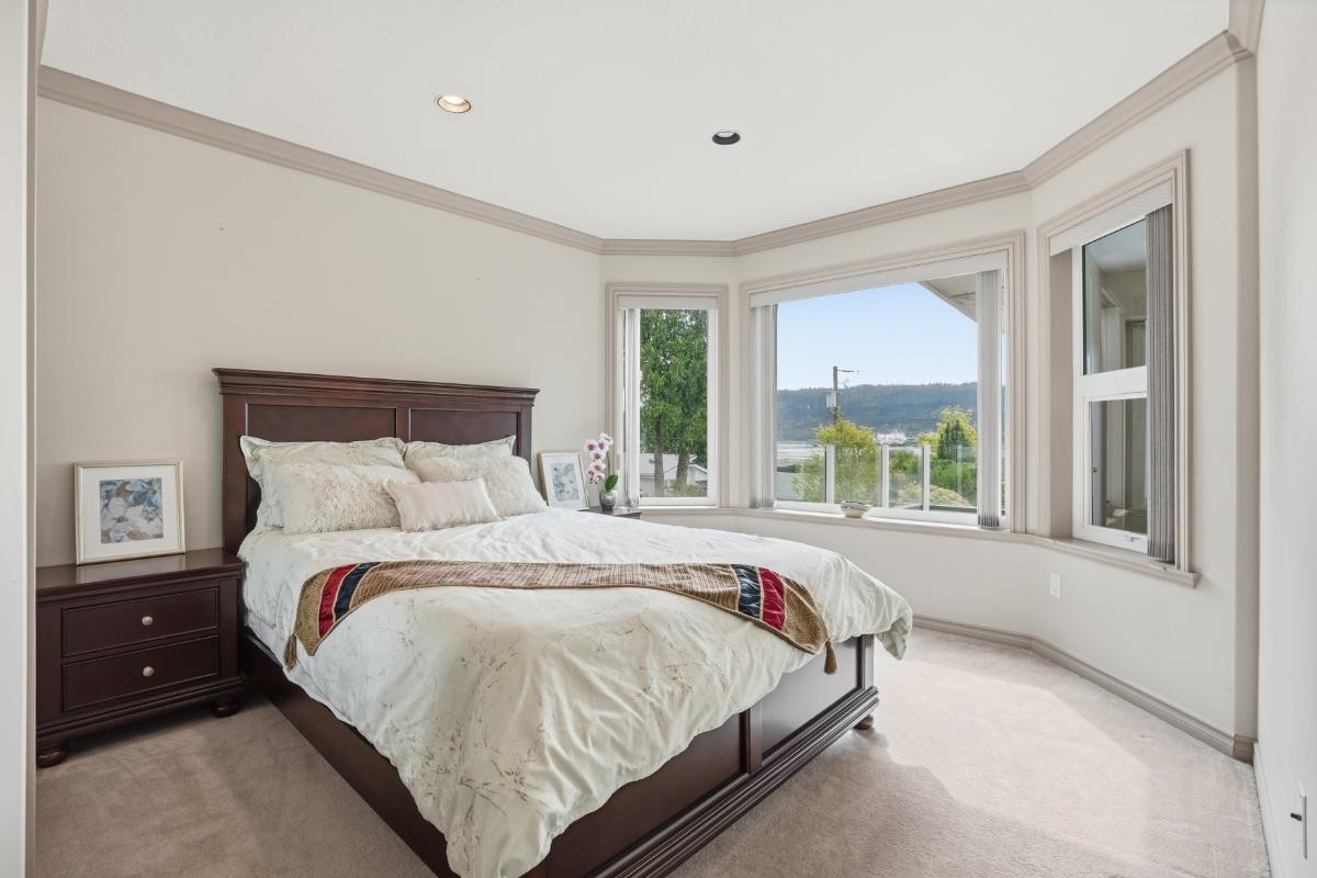 4493 Epps Avenue, North Vancouver, BC