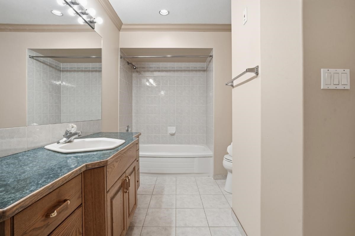 4493 Epps Avenue, North Vancouver, BC