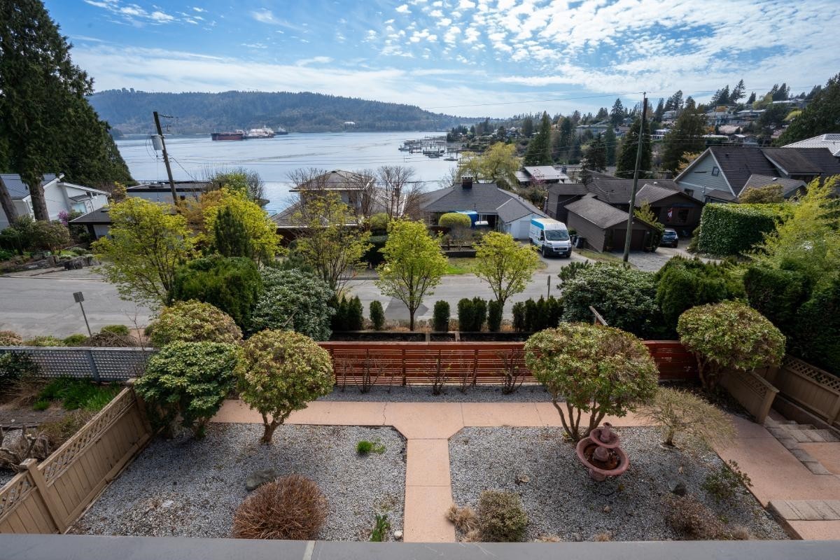 4493 Epps Avenue, North Vancouver, BC