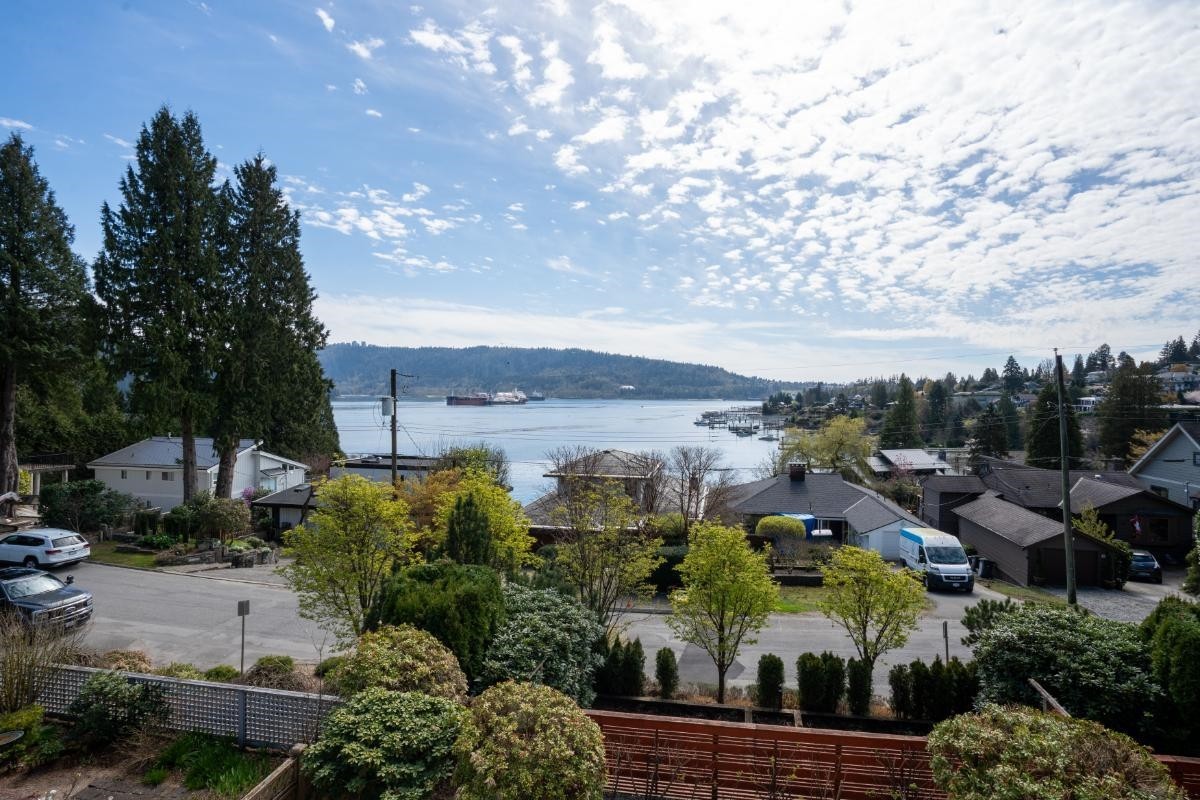 4493 Epps Avenue, North Vancouver, BC