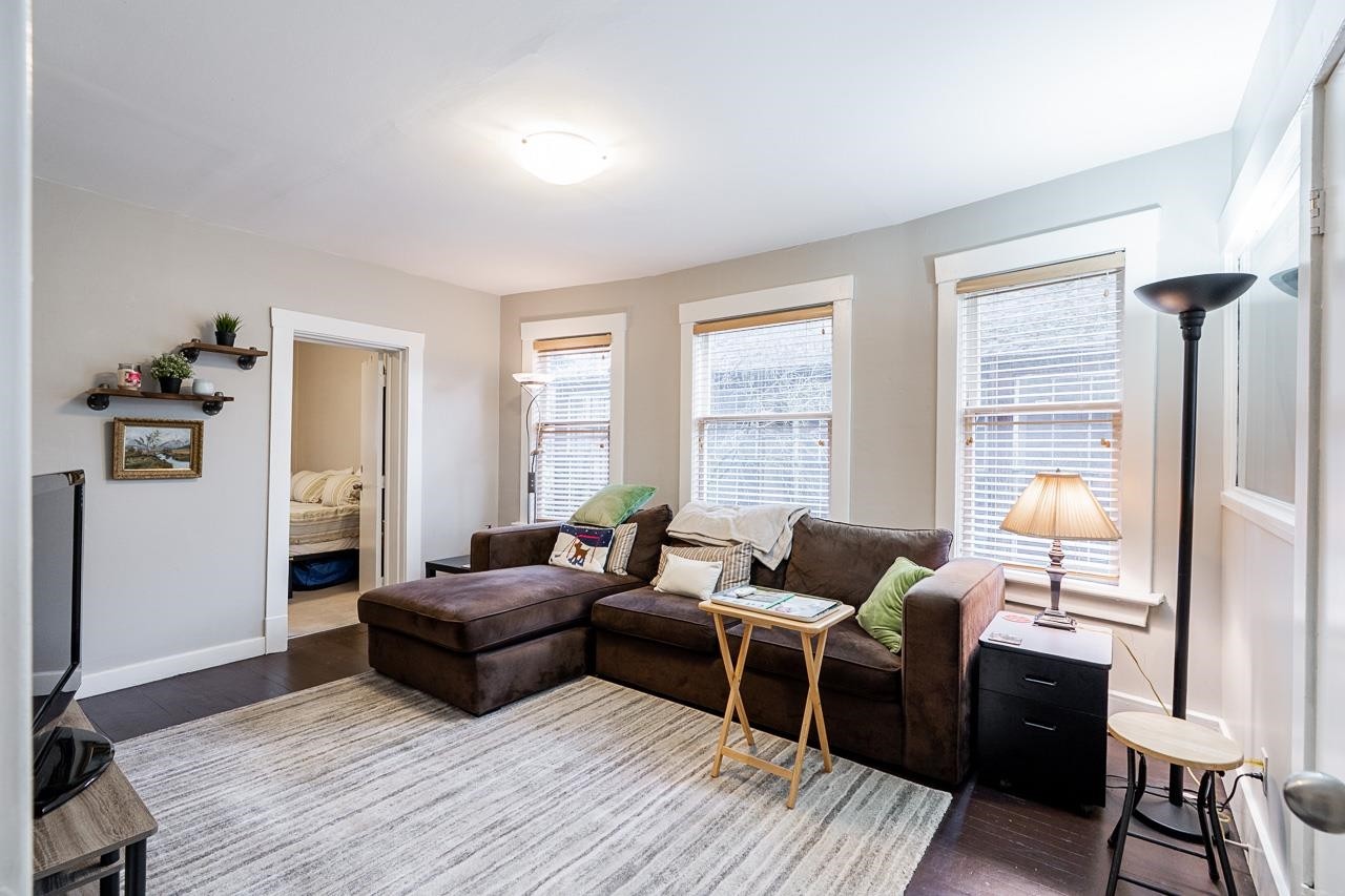 967 8Th Avenue W, Vancouver, BC