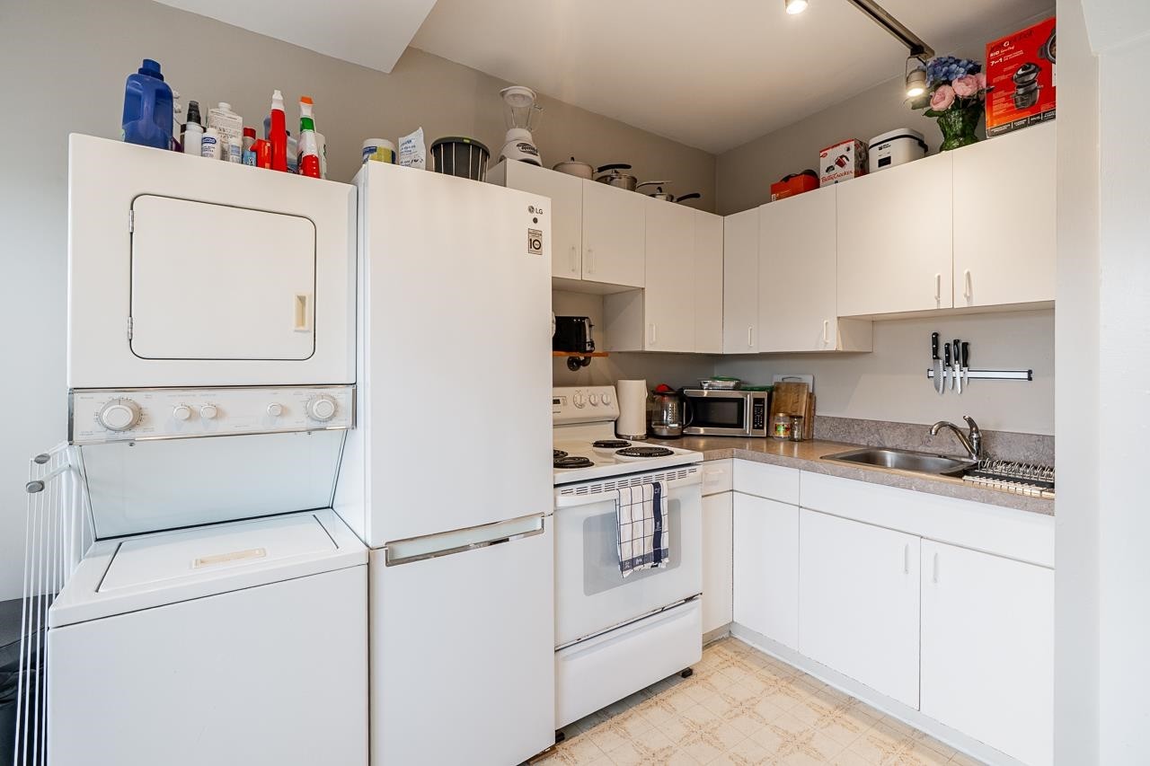 967 8Th Avenue W, Vancouver, BC