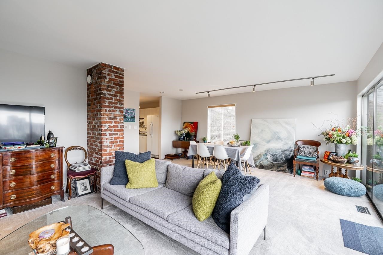 967 8Th Avenue W, Vancouver, BC