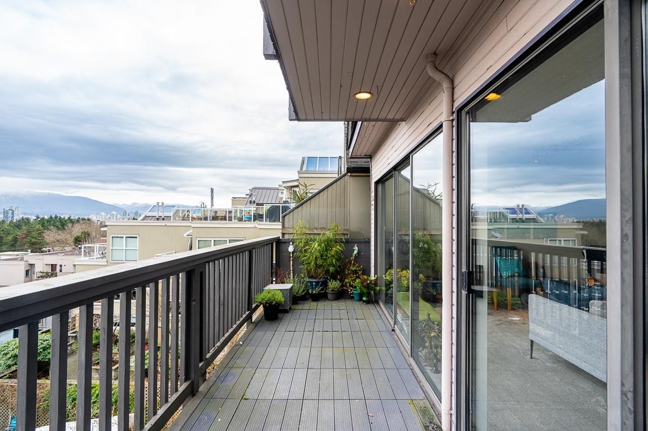 967 8Th Avenue W, Vancouver, BC