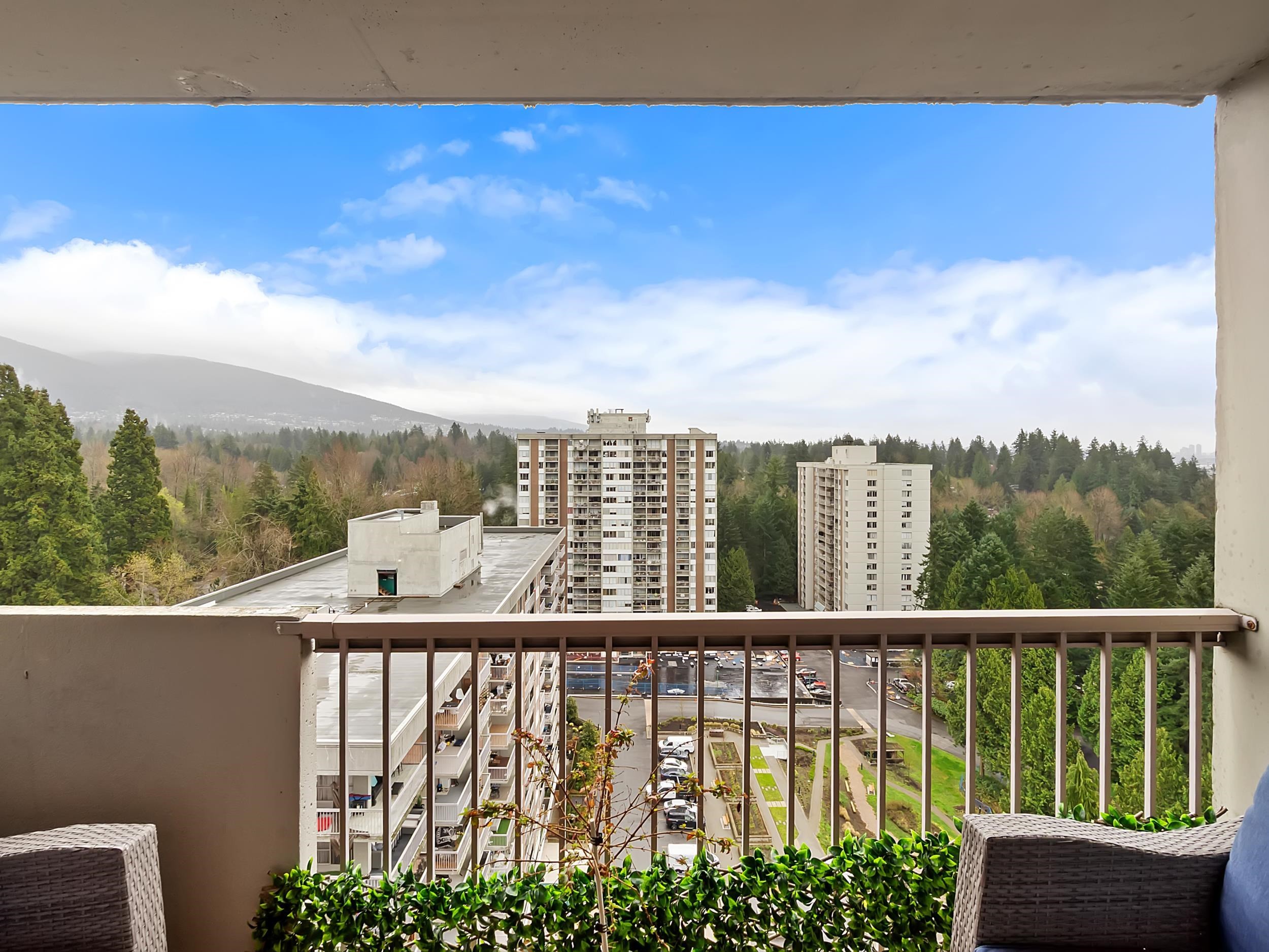 1808-2016 Fullerton Avenue, North Vancouver, BC