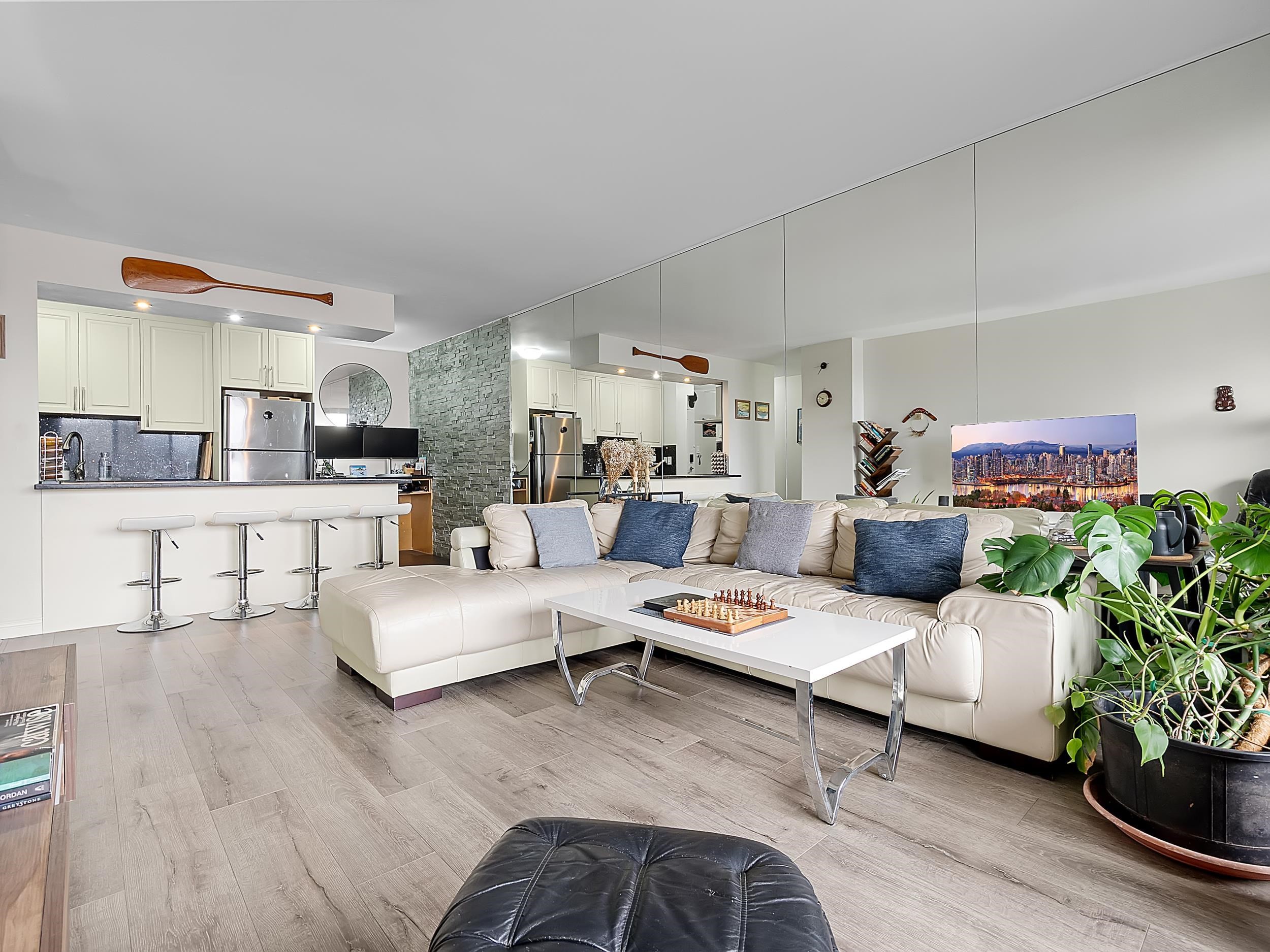 1808-2016 Fullerton Avenue, North Vancouver, BC