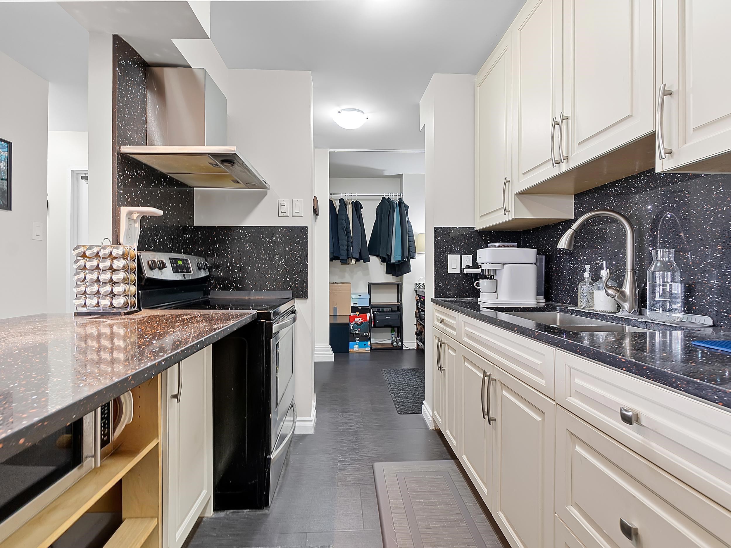 1808-2016 Fullerton Avenue, North Vancouver, BC