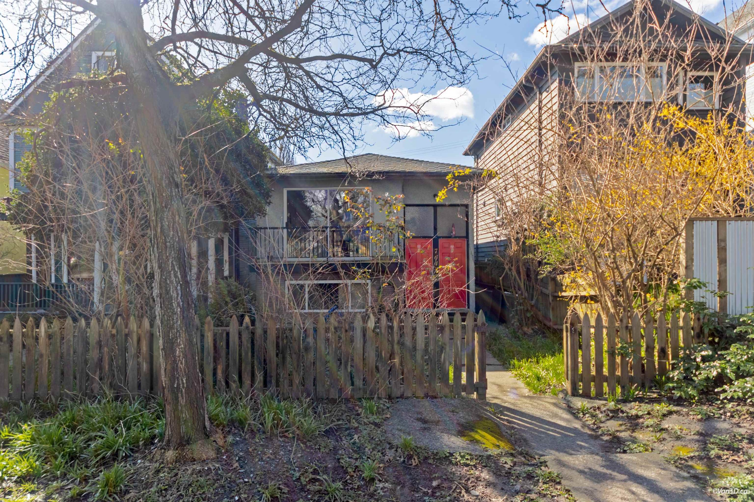 764 Georgia Street E, Vancouver, BC
