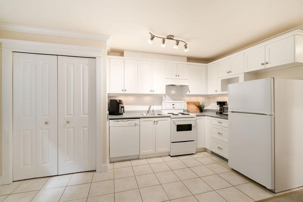 674 Colinet Street, Coquitlam, BC