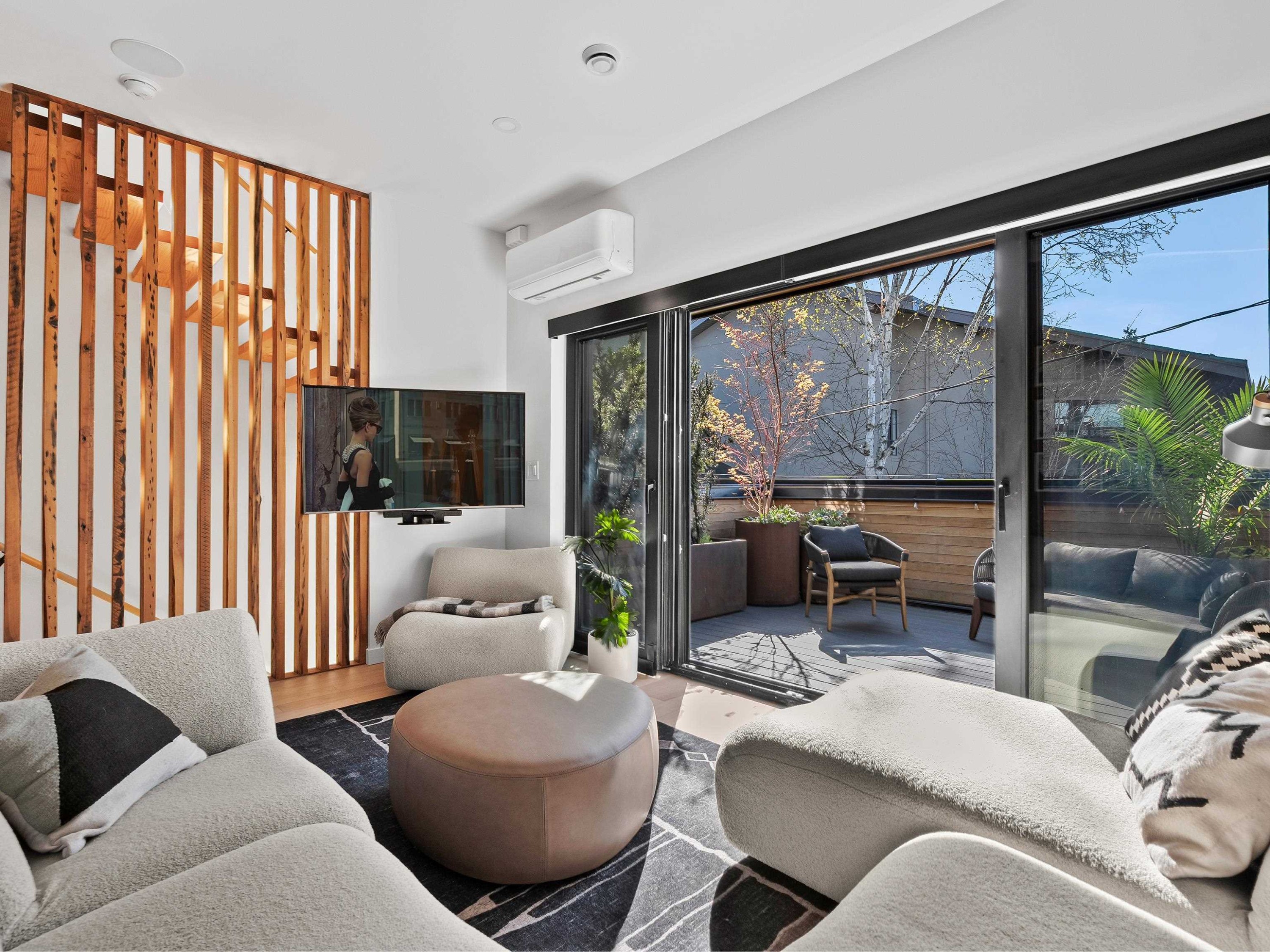 1331 Cotton Drive, Vancouver, BC