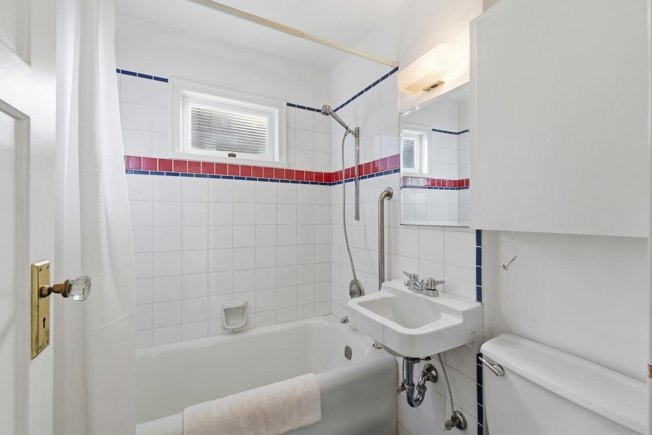 3760 29Th Avenue W, Vancouver, BC