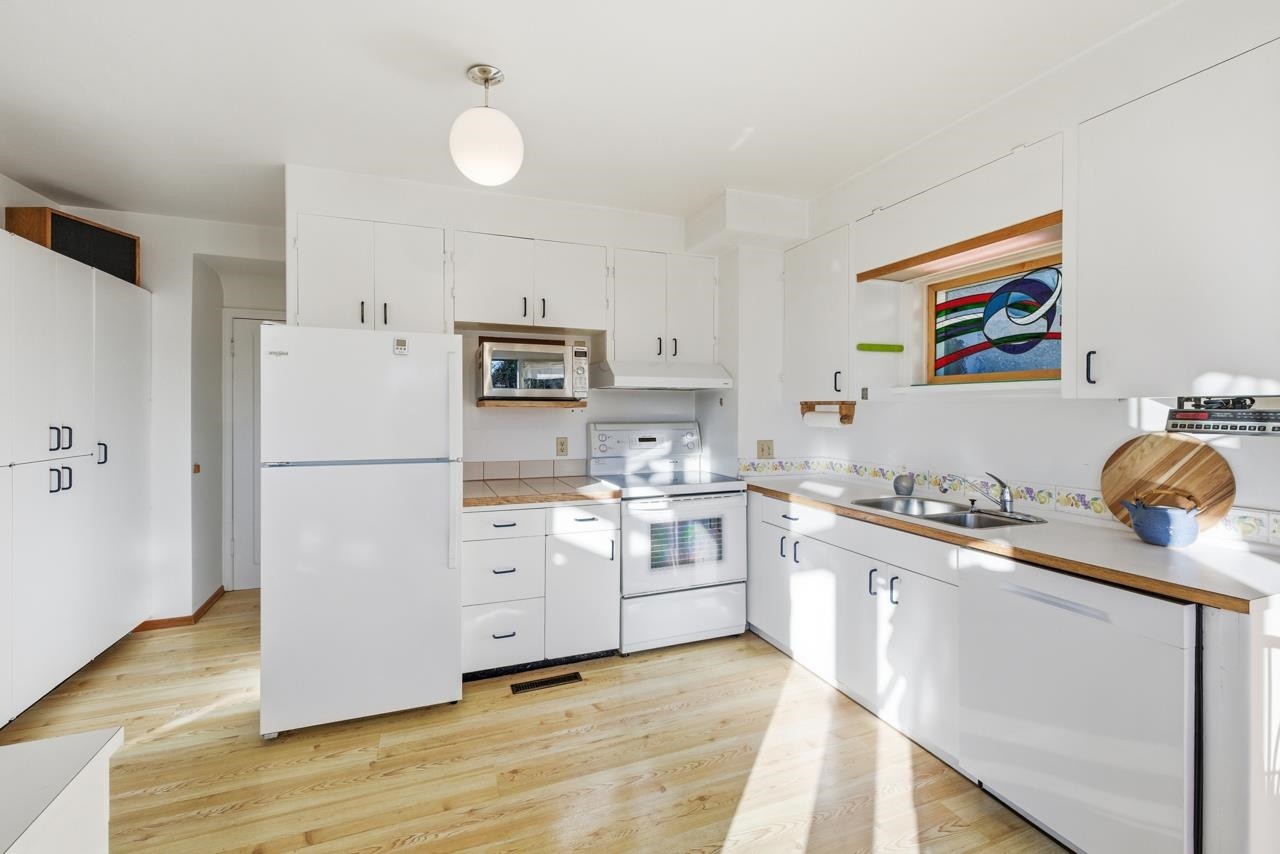 3760 29Th Avenue W, Vancouver, BC