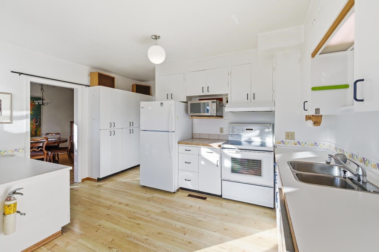 3760 29Th Avenue W, Vancouver, BC