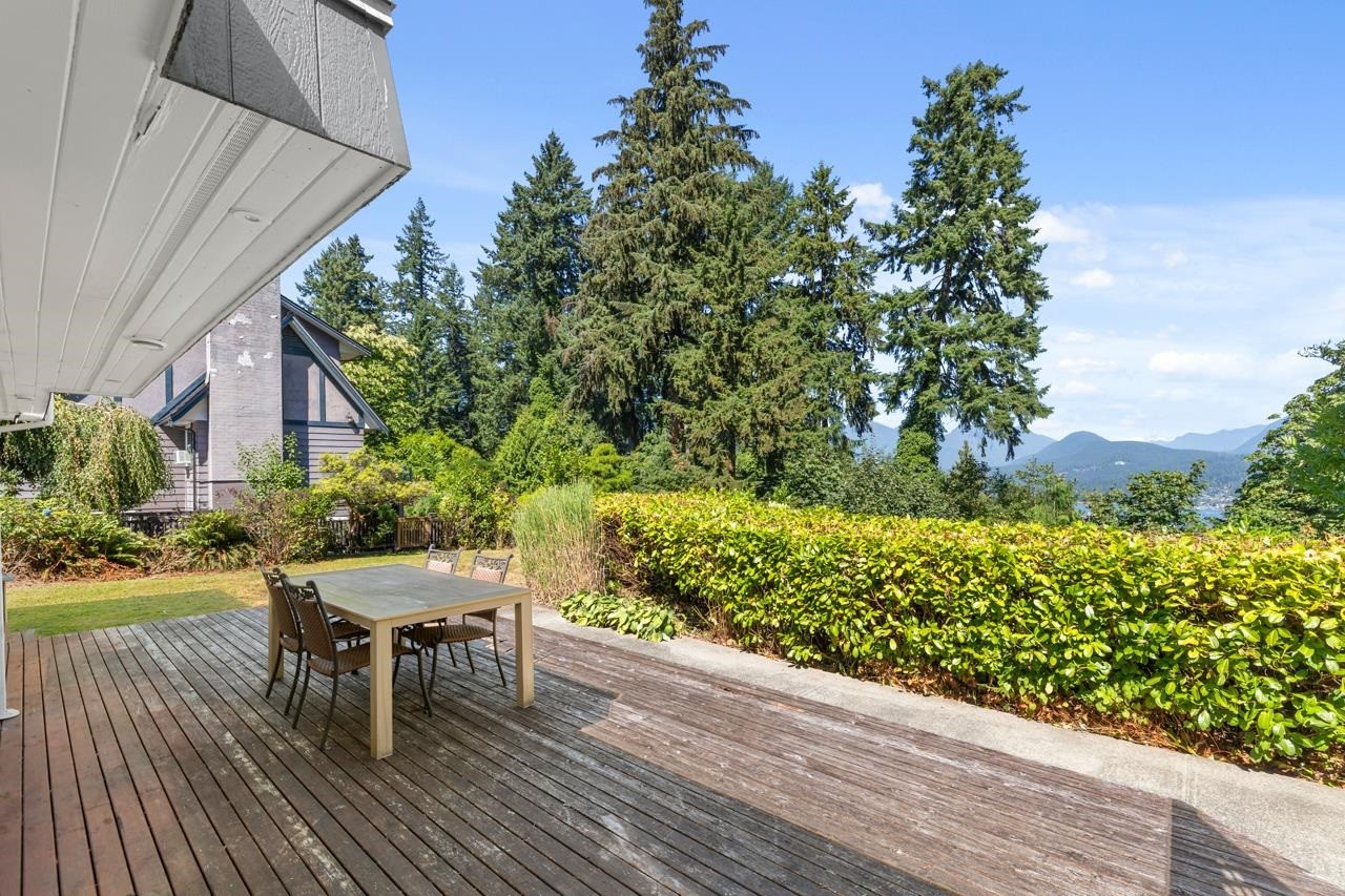 986 Porter Street, Coquitlam, BC