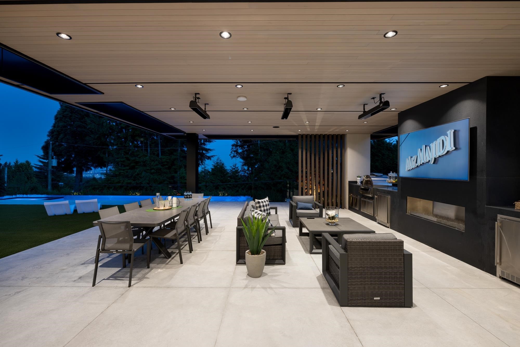 690 Knockmaroon Road, West Vancouver, BC
