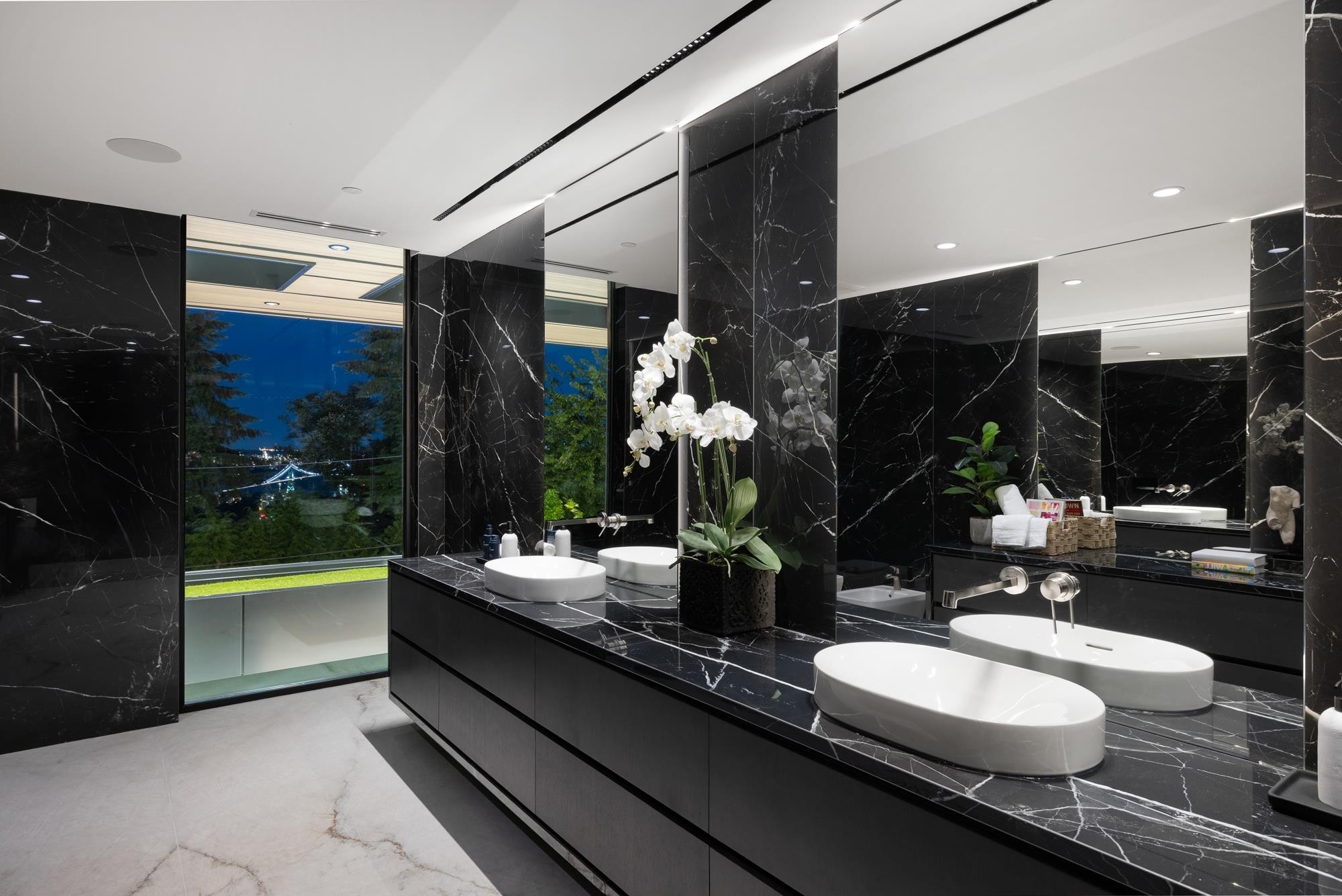 690 Knockmaroon Road, West Vancouver, BC