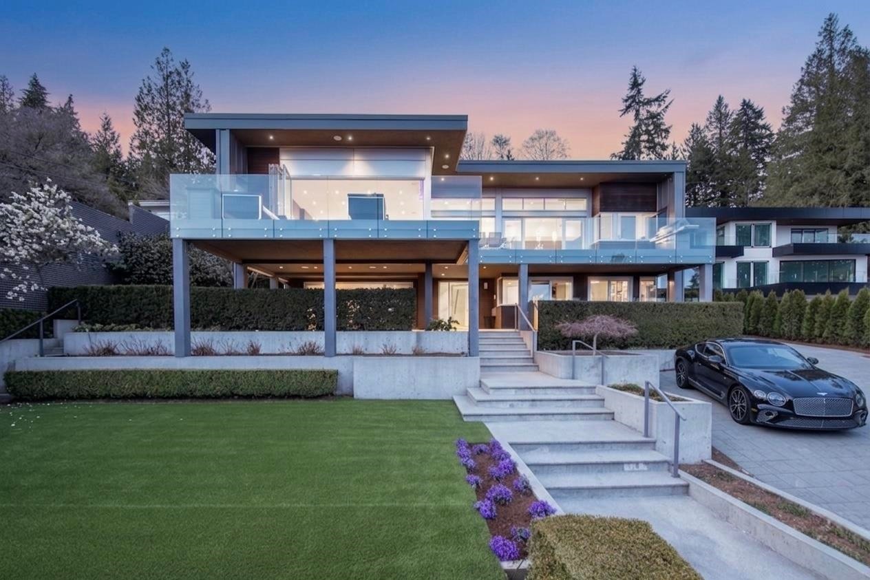3305 Westmount Road, West Vancouver, BC